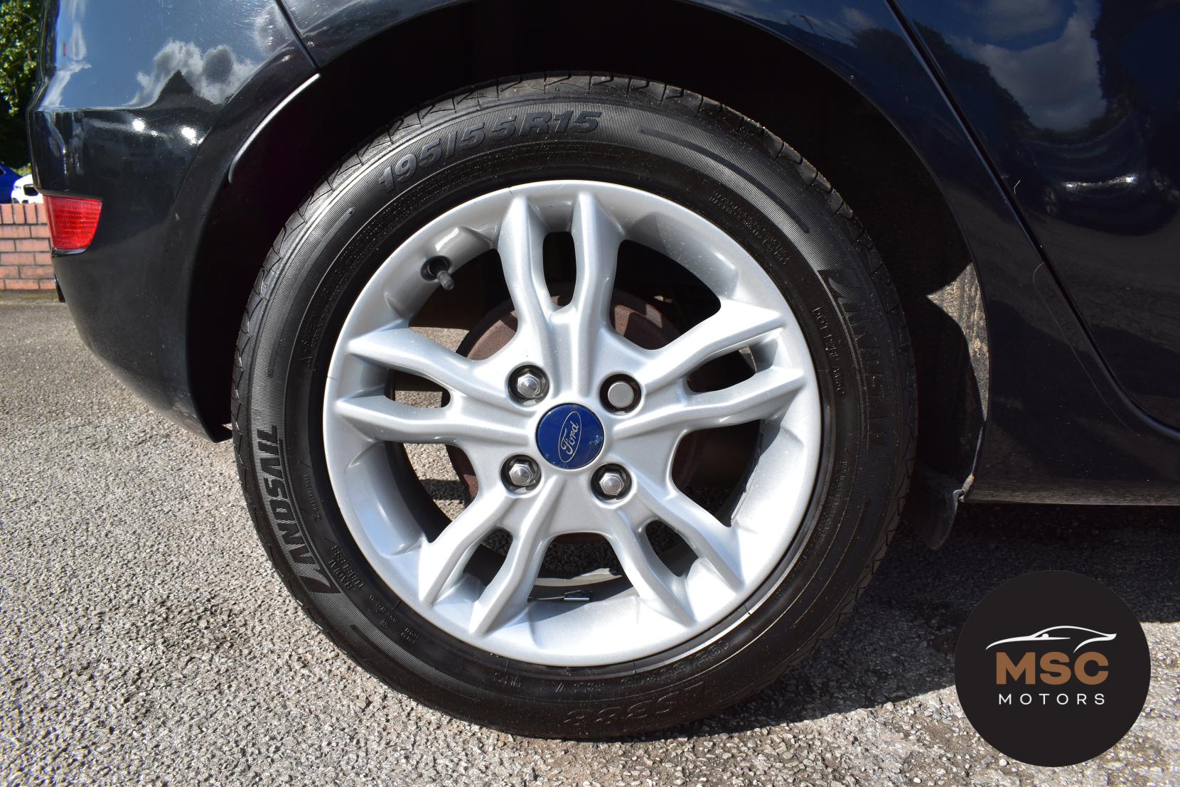 Ford Fiesta 1.5 TDCi Zetec Hatchback 5dr Diesel Manual Euro 5 (75 ps)