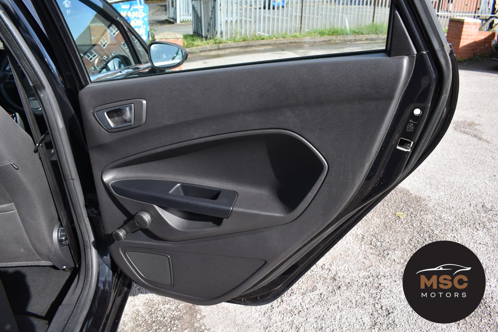 Ford Fiesta 1.5 TDCi Zetec Hatchback 5dr Diesel Manual Euro 5 (75 ps)