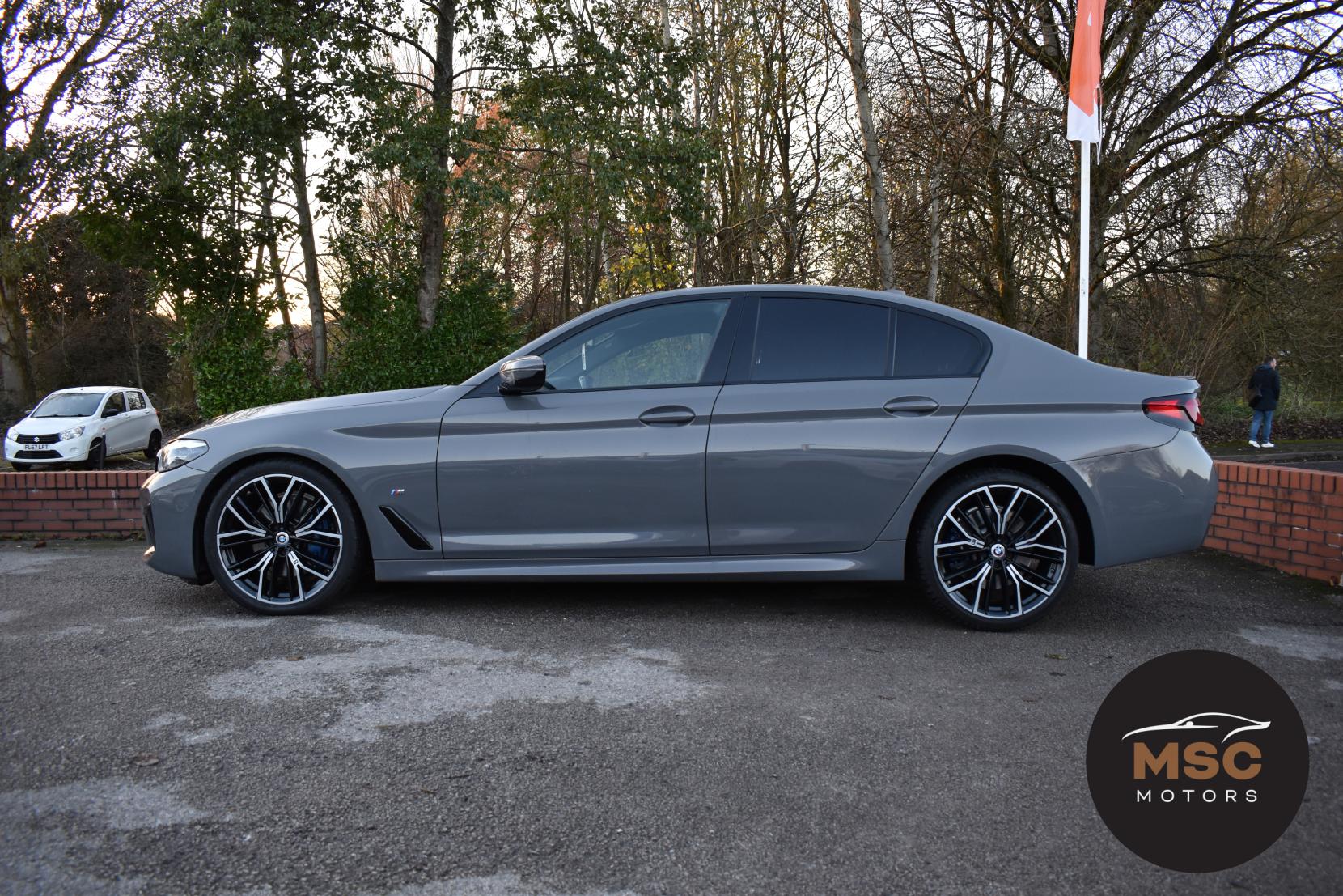 BMW 5 Series 2.0 520d MHT M Sport Saloon 4dr Diesel Hybrid Steptronic Euro 6 (s/s) (190 ps)