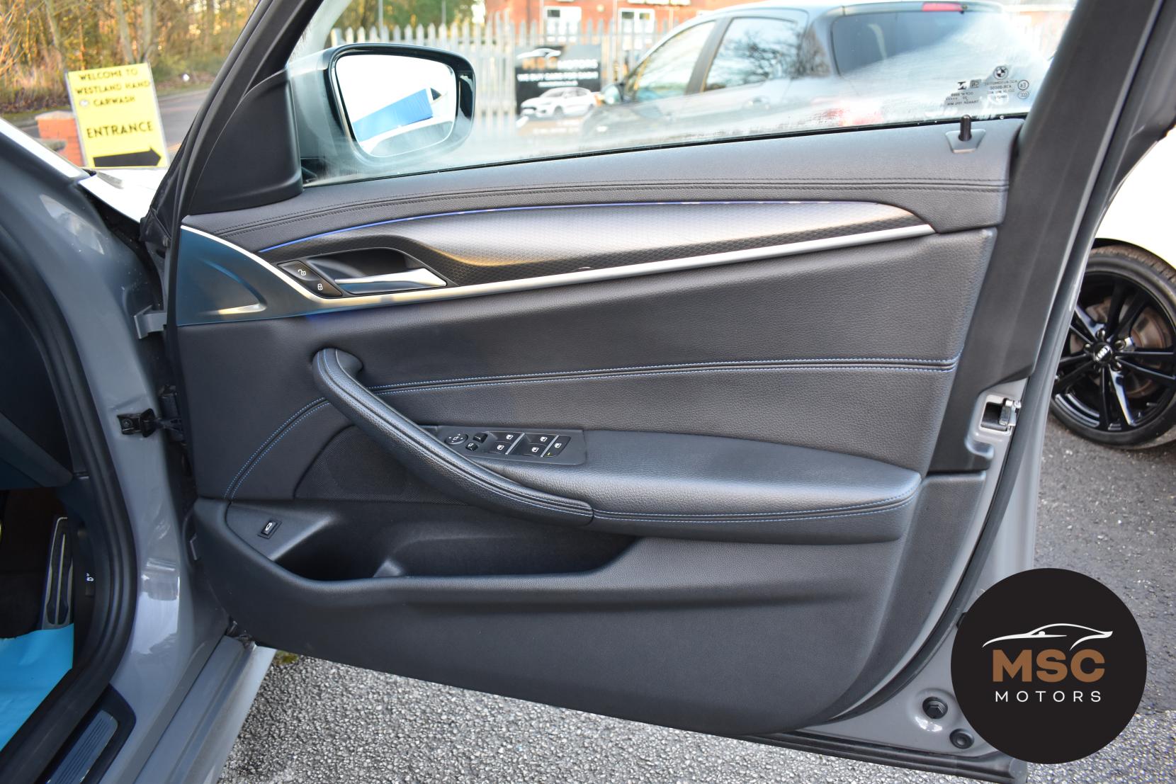 BMW 5 Series 2.0 520d MHT M Sport Saloon 4dr Diesel Hybrid Steptronic Euro 6 (s/s) (190 ps)