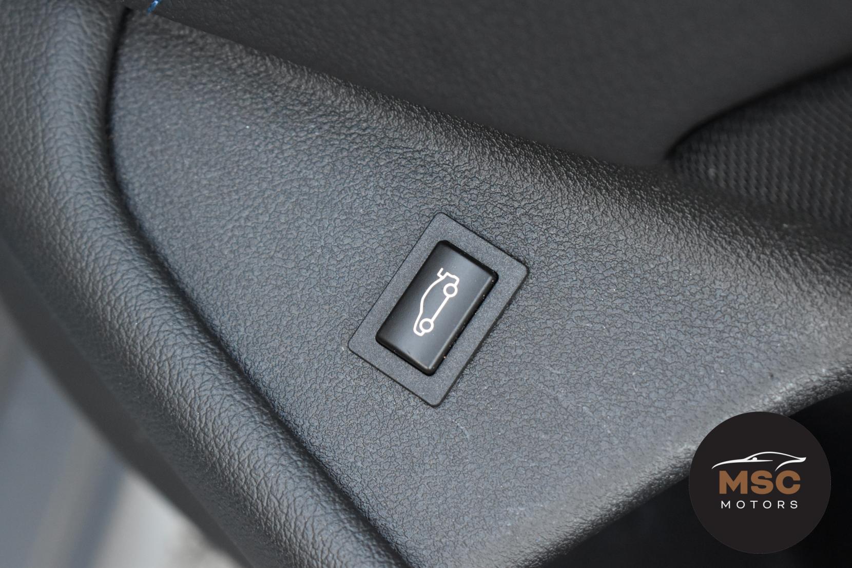 BMW 5 Series 2.0 520d MHT M Sport Saloon 4dr Diesel Hybrid Steptronic Euro 6 (s/s) (190 ps)