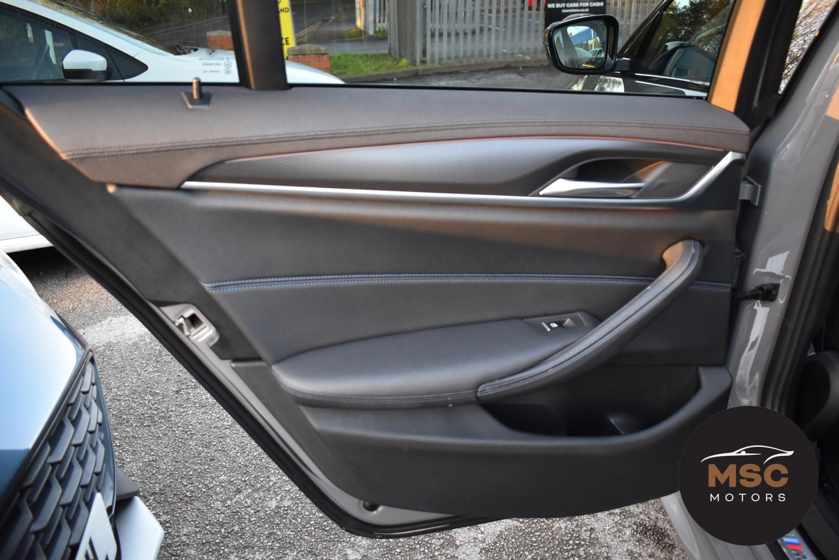 BMW 5 Series 2.0 520d MHT M Sport Saloon 4dr Diesel Hybrid Steptronic Euro 6 (s/s) (190 ps)