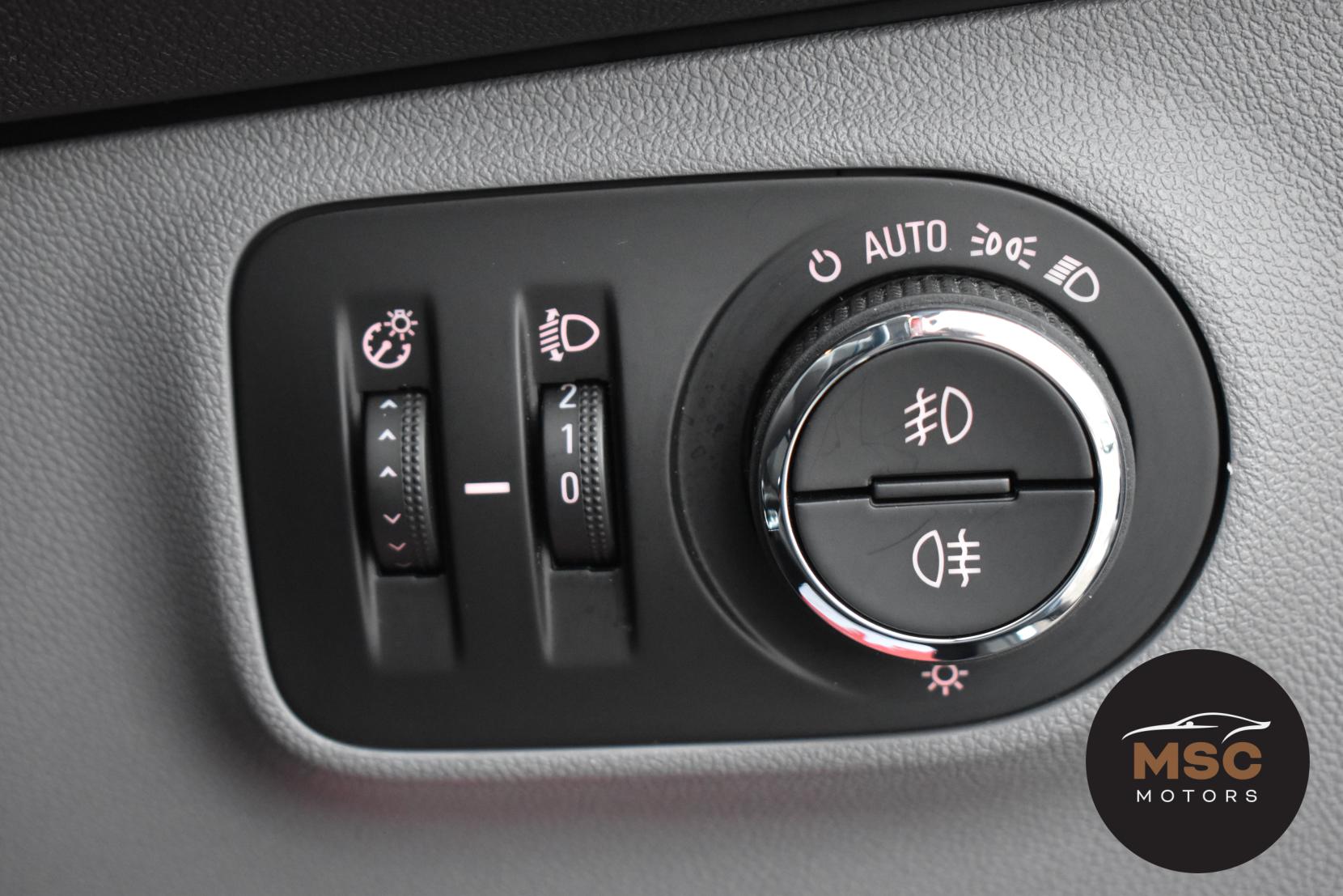 Vauxhall Corsa 1.4i SE Hatchback 5dr Petrol Auto Euro 6 (90 ps)