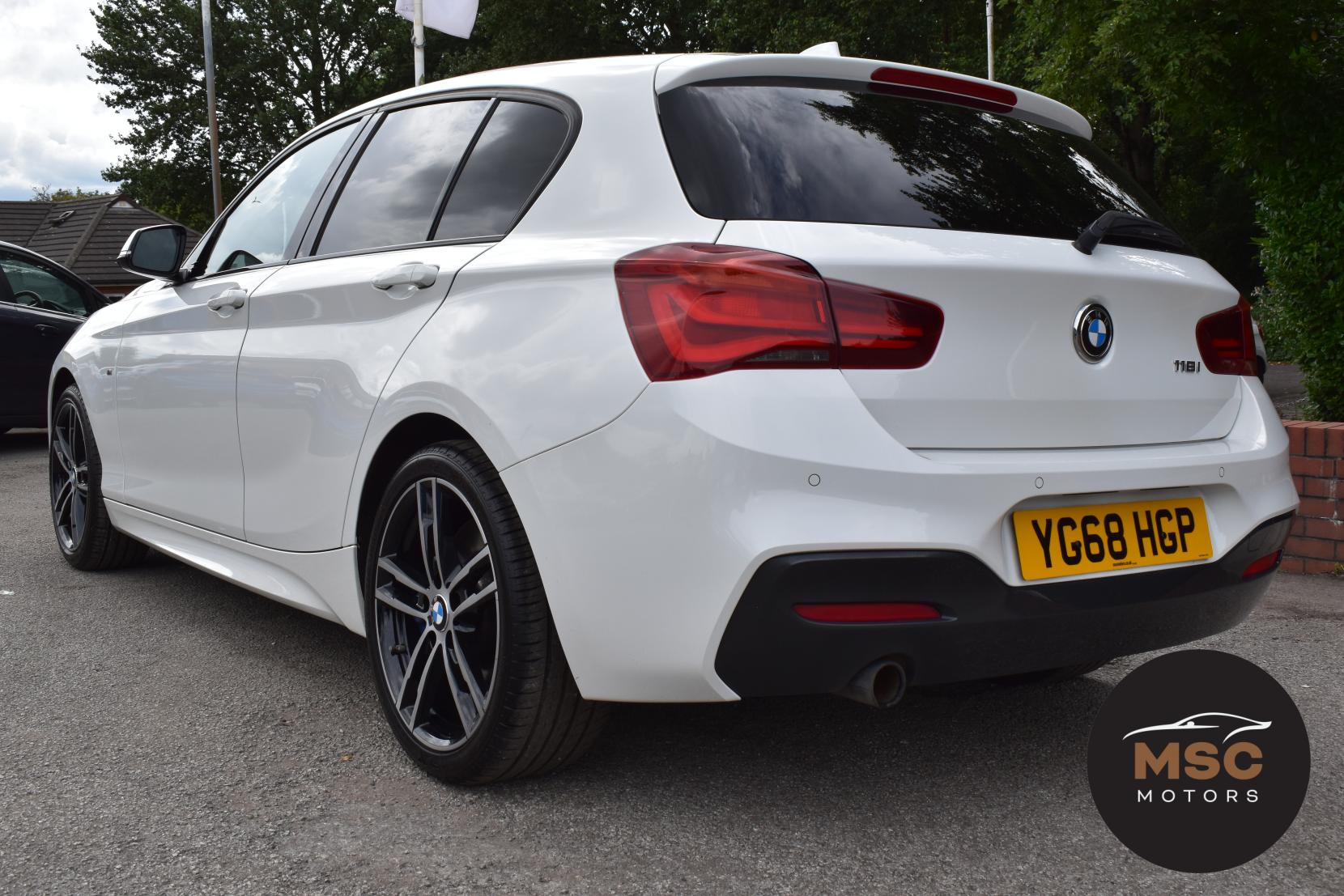 BMW 1 Series 1.5 118i M Sport Shadow Edition Hatchback 5dr Petrol Manual Euro 6 (s/s) (136 ps)