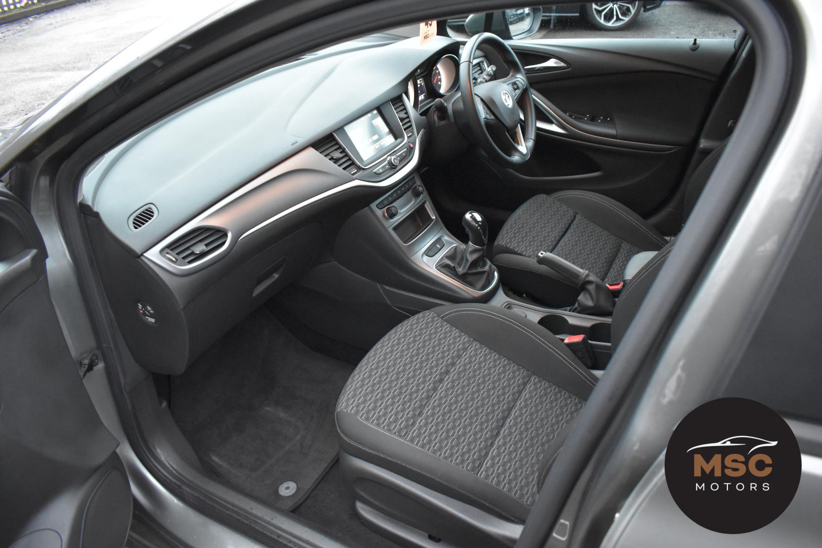 Vauxhall Astra 1.4i Turbo Tech Line Nav Hatchback 5dr Petrol Manual Euro 6 (125 ps)