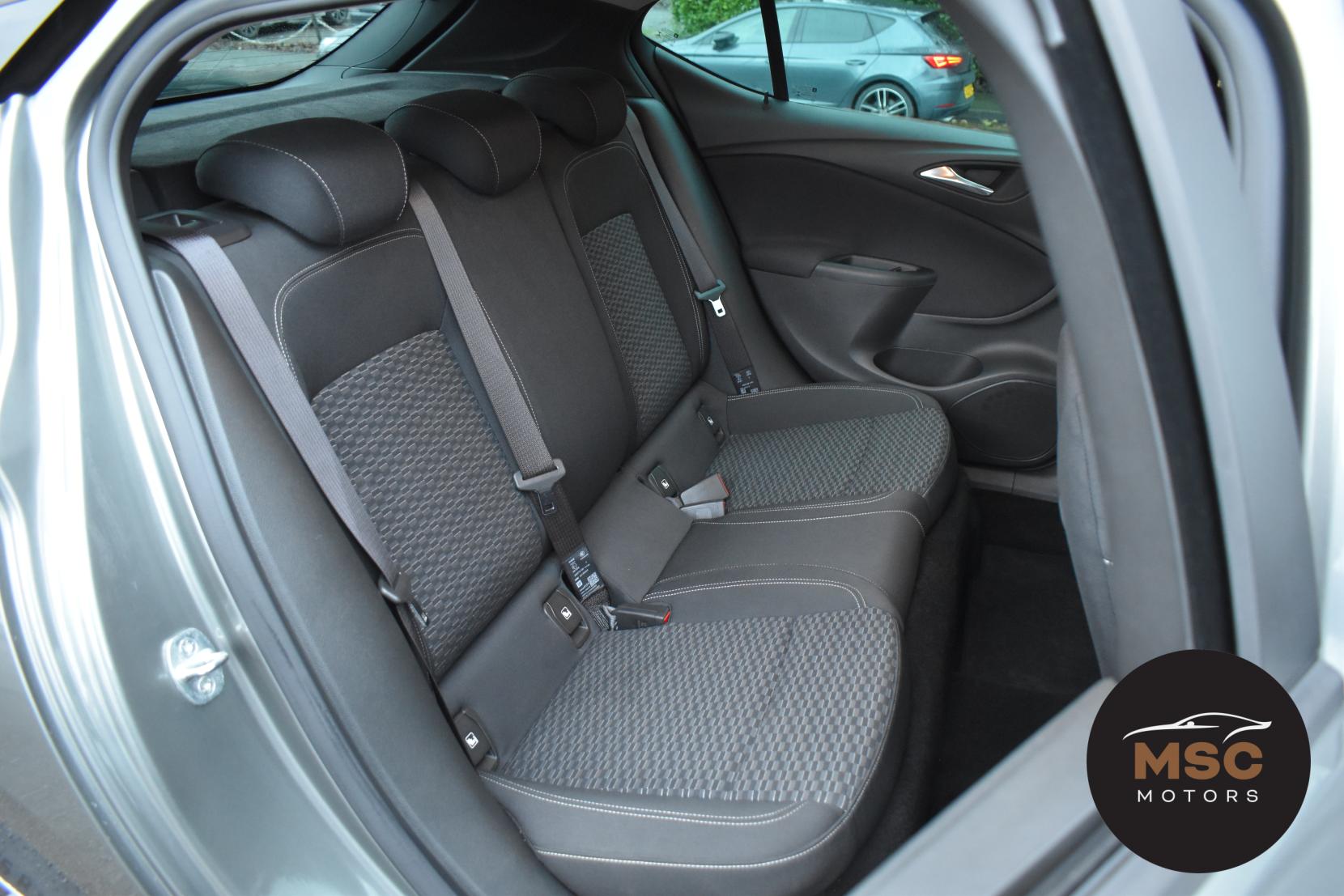 Vauxhall Astra 1.4i Turbo Tech Line Nav Hatchback 5dr Petrol Manual Euro 6 (125 ps)