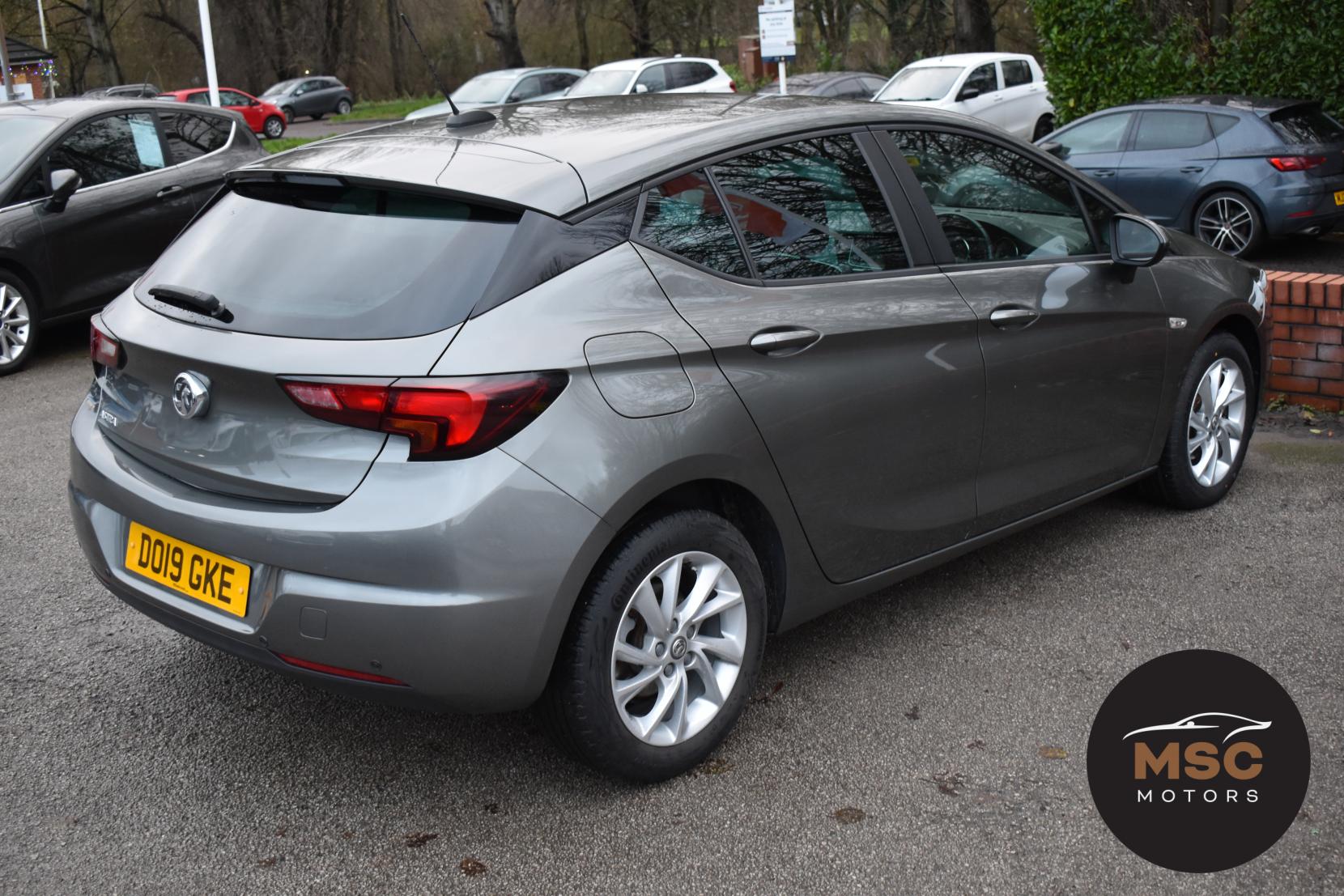 Vauxhall Astra 1.4i Turbo Tech Line Nav Hatchback 5dr Petrol Manual Euro 6 (125 ps)