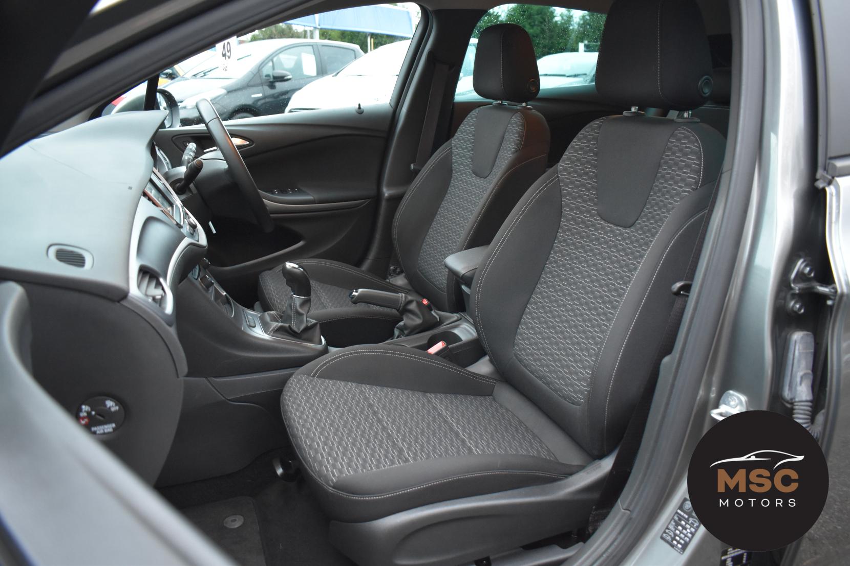 Vauxhall Astra 1.4i Turbo Tech Line Nav Hatchback 5dr Petrol Manual Euro 6 (125 ps)