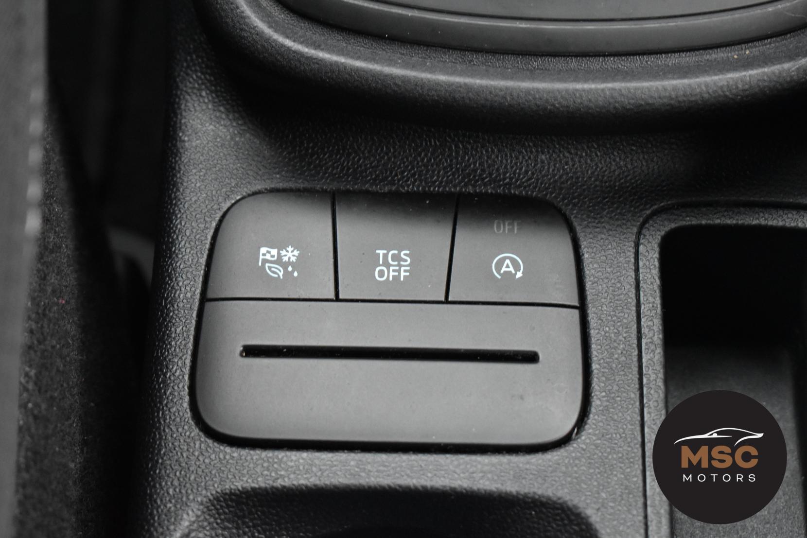 Ford Puma 1.0T EcoBoost MHEV Titanium SUV 5dr Petrol Hybrid DCT Euro 6 (s/s) (125 ps)