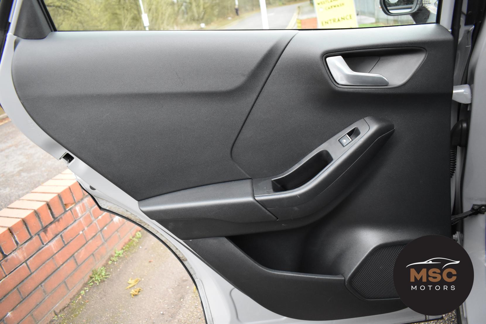 Ford Puma 1.0T EcoBoost MHEV Titanium SUV 5dr Petrol Hybrid DCT Euro 6 (s/s) (125 ps)