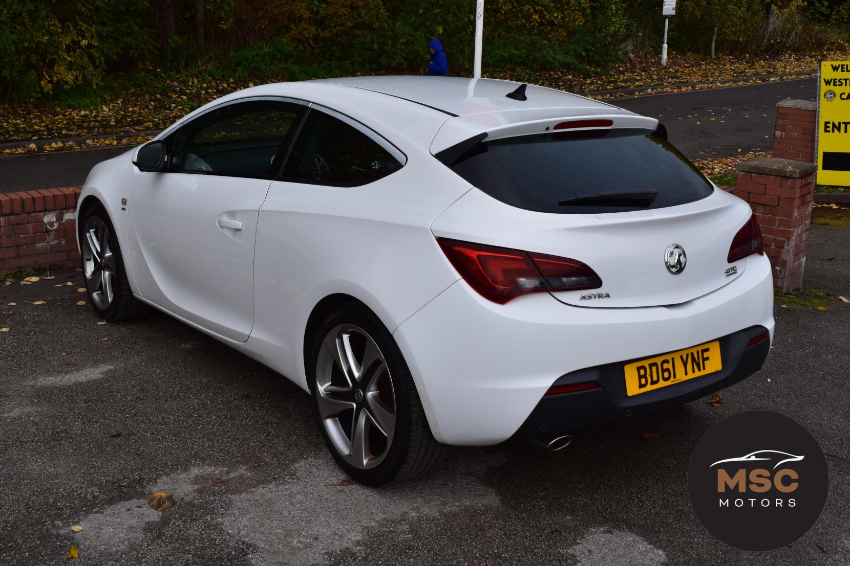 Vauxhall Astra GTC 1.4T SRi Coupe 3dr Petrol Manual Euro 5 (s/s) (140 ps)