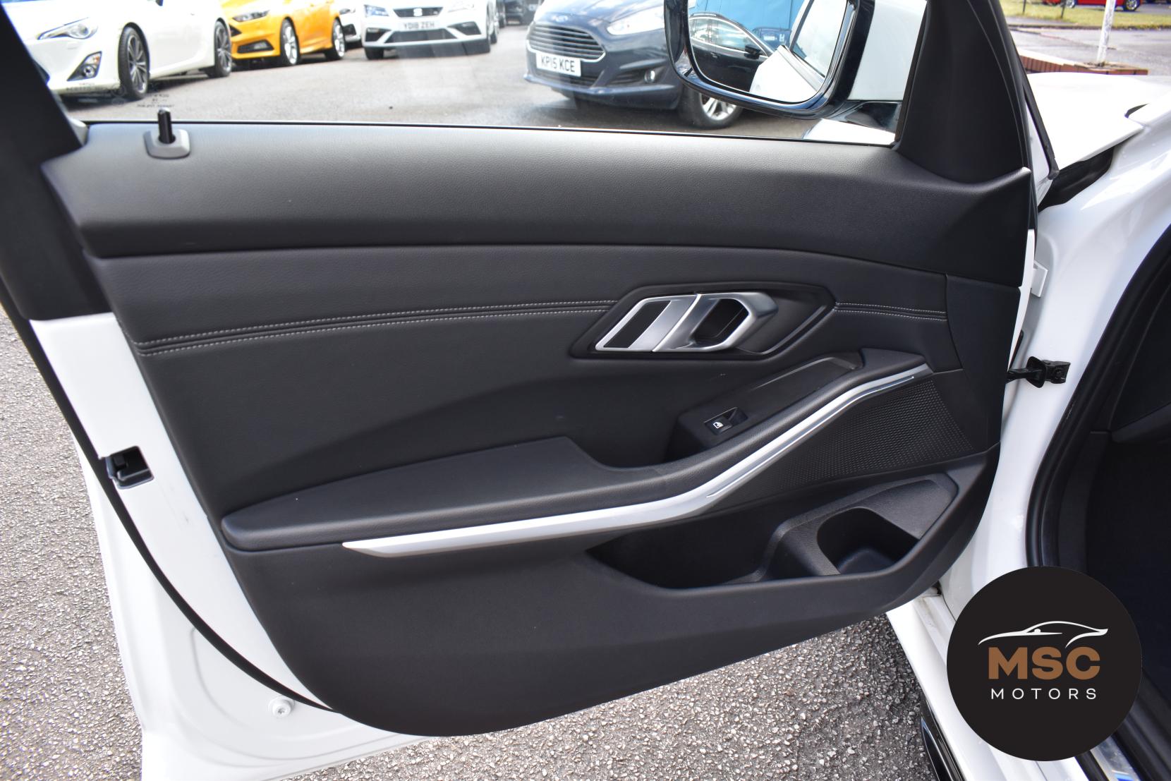BMW 3 Series 2.0 330e 12kWh M Sport Saloon 4dr Petrol Plug-in Hybrid Auto Euro 6 (s/s) (292 ps)