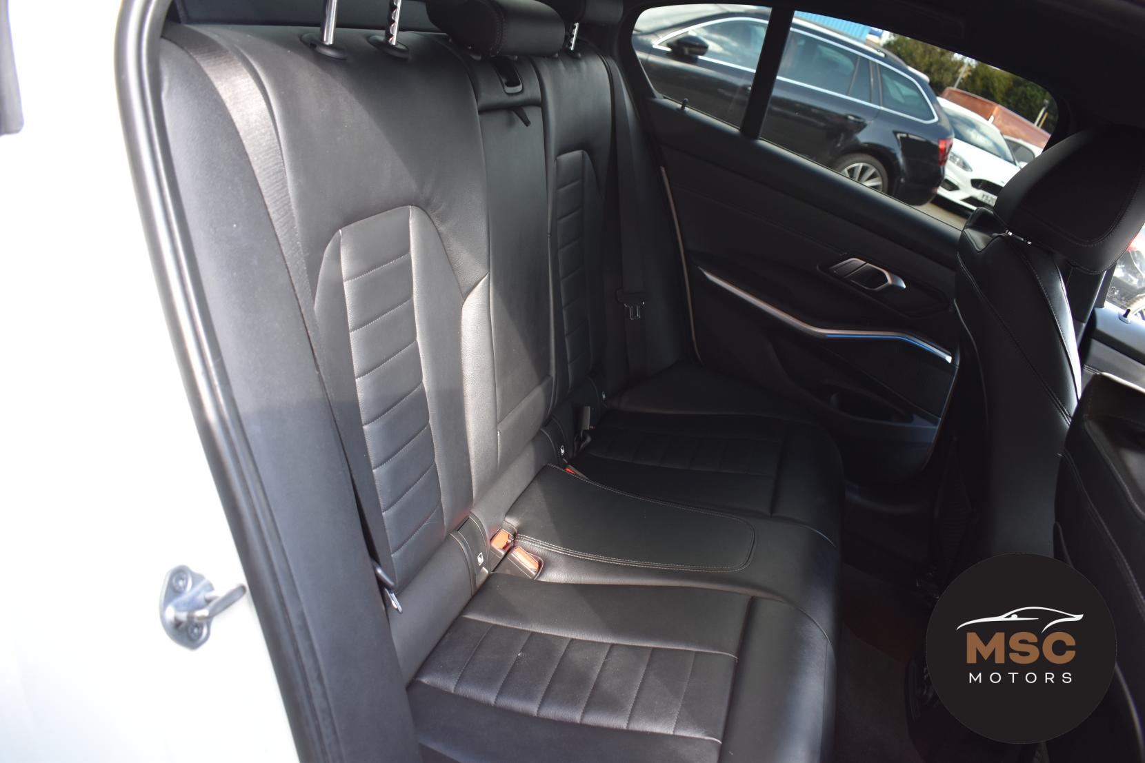 BMW 3 Series 2.0 330e 12kWh M Sport Saloon 4dr Petrol Plug-in Hybrid Auto Euro 6 (s/s) (292 ps)