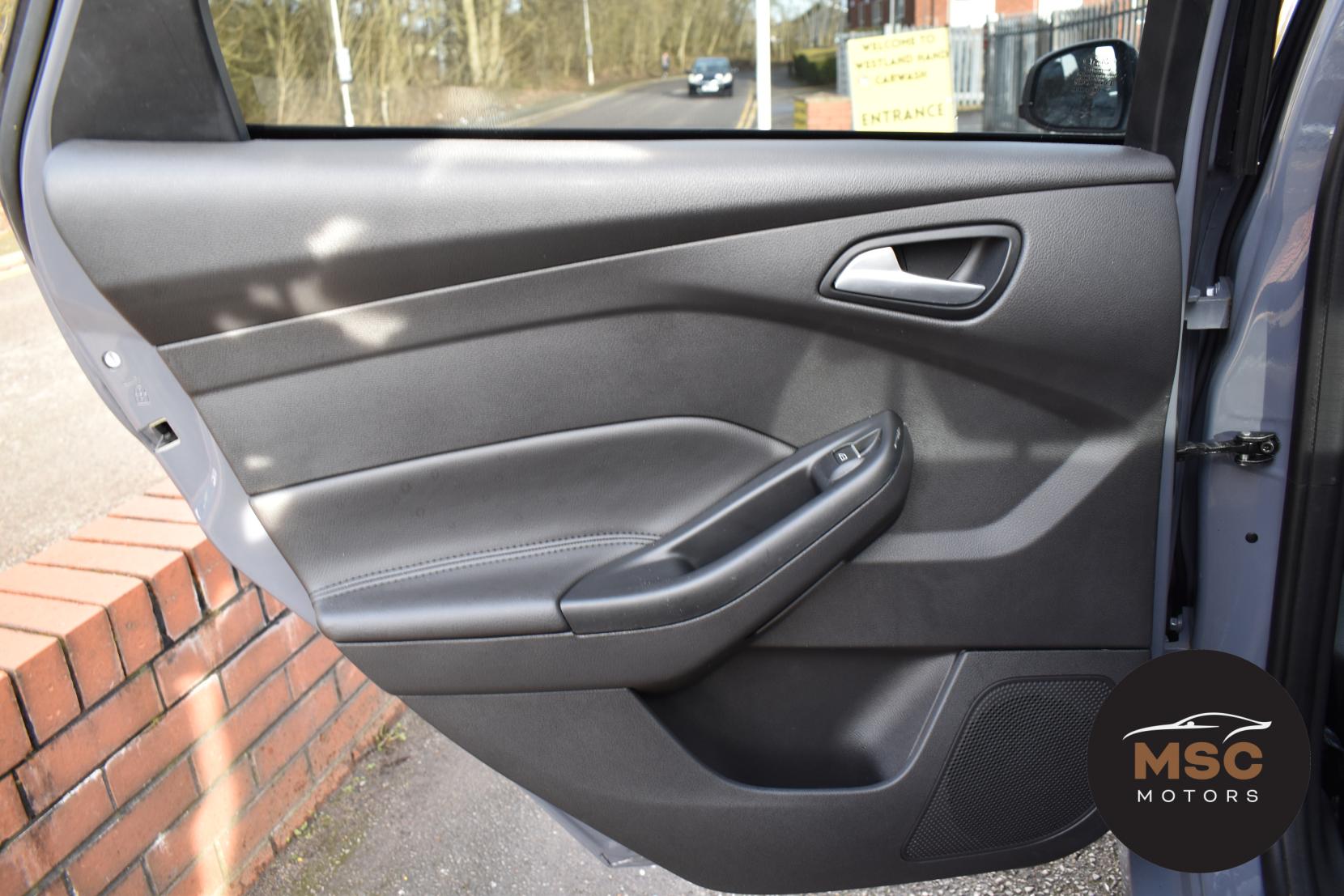 Ford Focus 2.0T EcoBoost ST-3 Hatchback 5dr Petrol Manual Euro 6 (s/s) (250 ps)