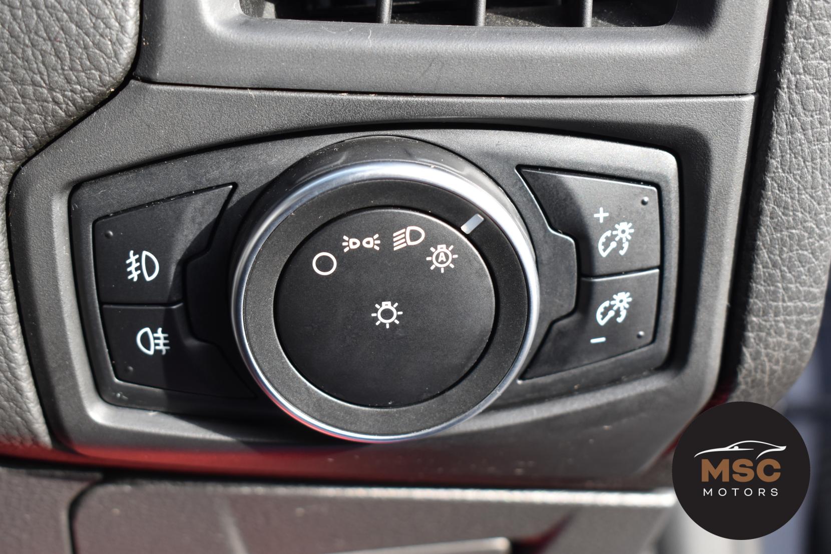 Ford Focus 2.0T EcoBoost ST-3 Hatchback 5dr Petrol Manual Euro 6 (s/s) (250 ps)