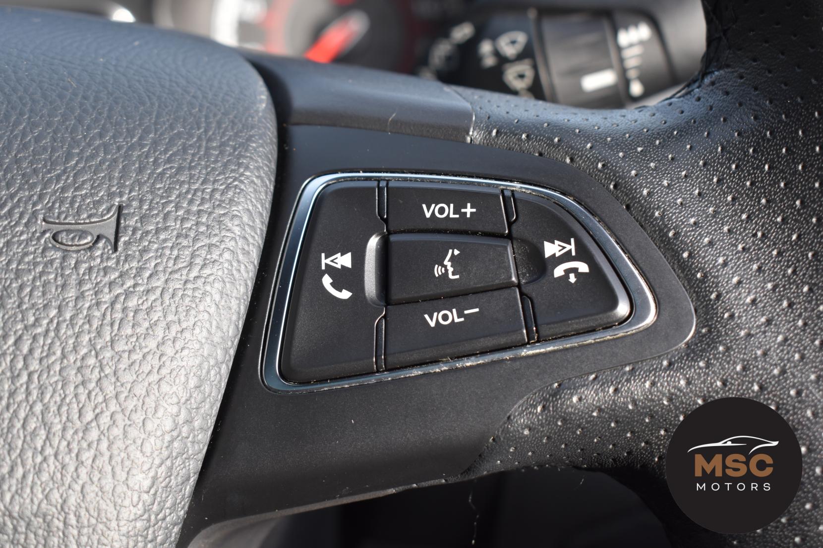 Ford Focus 2.0T EcoBoost ST-3 Hatchback 5dr Petrol Manual Euro 6 (s/s) (250 ps)