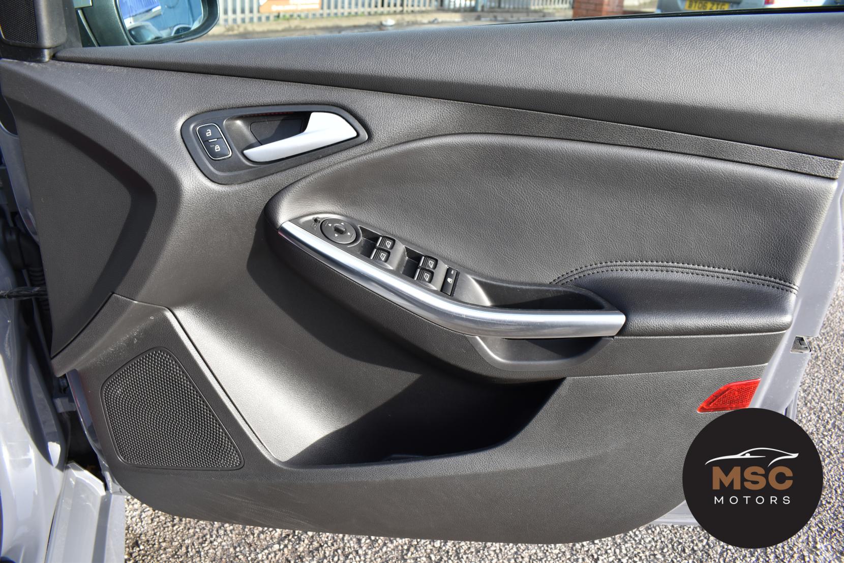 Ford Focus 2.0T EcoBoost ST-3 Hatchback 5dr Petrol Manual Euro 6 (s/s) (250 ps)