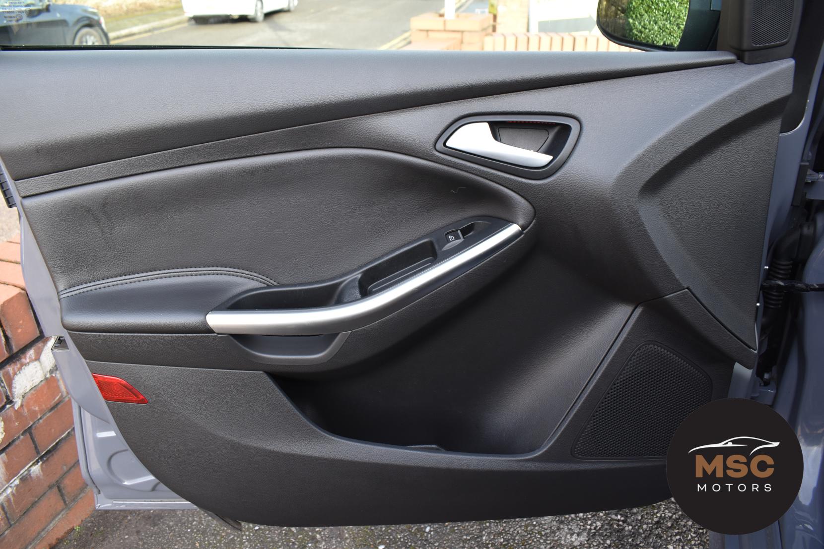 Ford Focus 2.0T EcoBoost ST-3 Hatchback 5dr Petrol Manual Euro 6 (s/s) (250 ps)