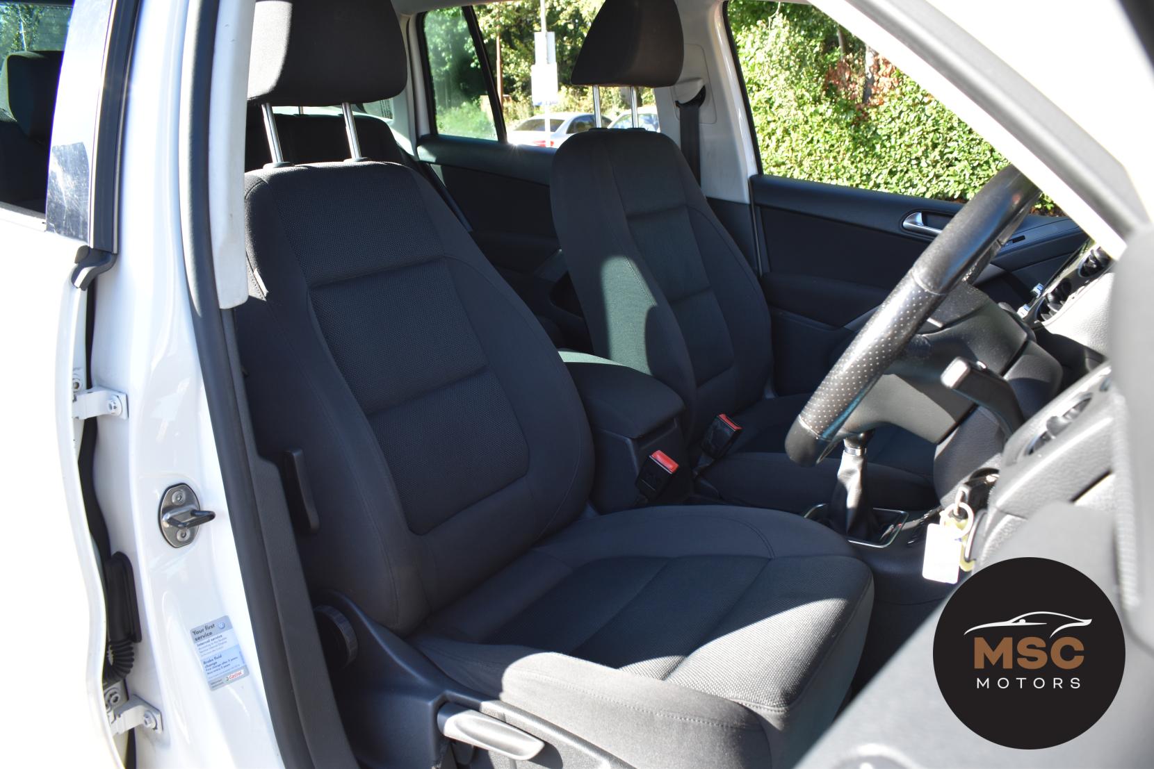 Volkswagen Tiguan 2.0 TDI R-Line SUV 5dr Diesel Manual 4WD Euro 5 (140 ps)