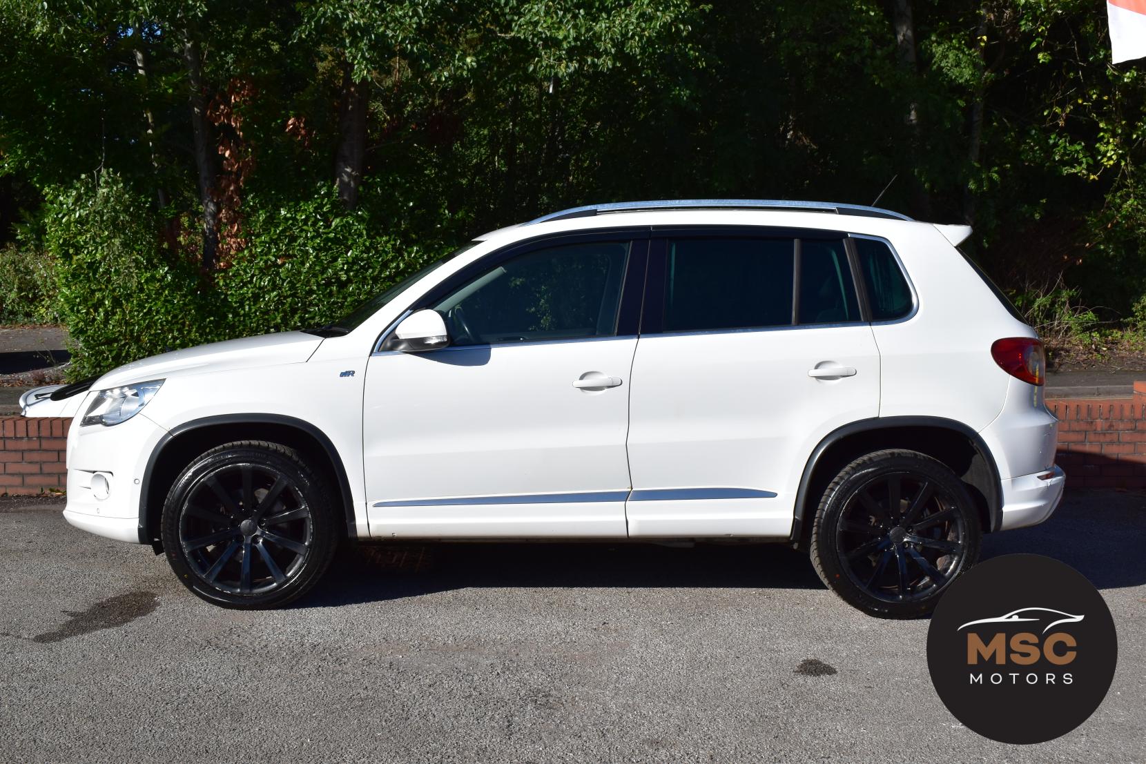 Volkswagen Tiguan 2.0 TDI R-Line SUV 5dr Diesel Manual 4WD Euro 5 (140 ps)