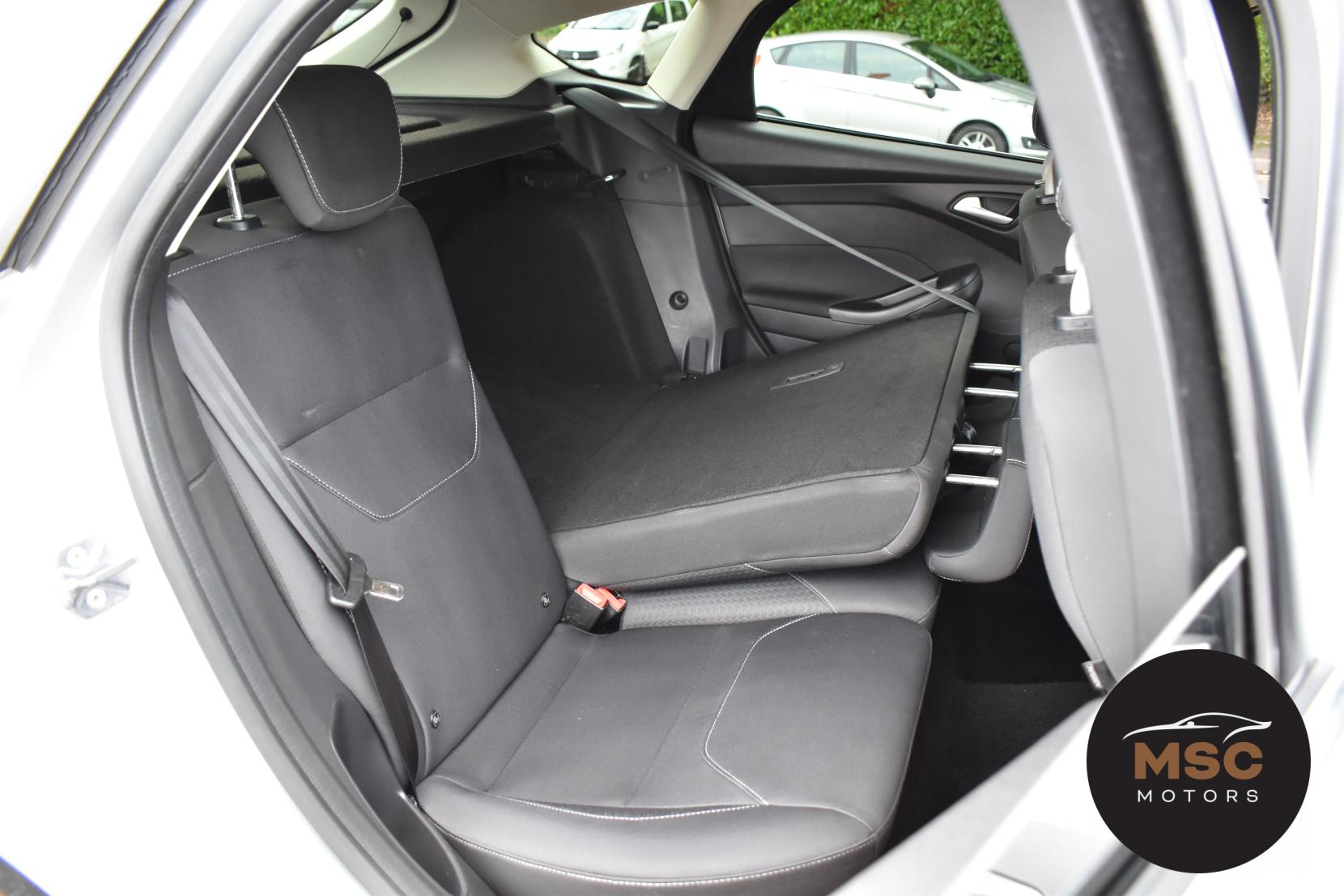 Ford Focus 1.0T EcoBoost Zetec Hatchback 5dr Petrol Manual Euro 6 (s/s) (125 ps)