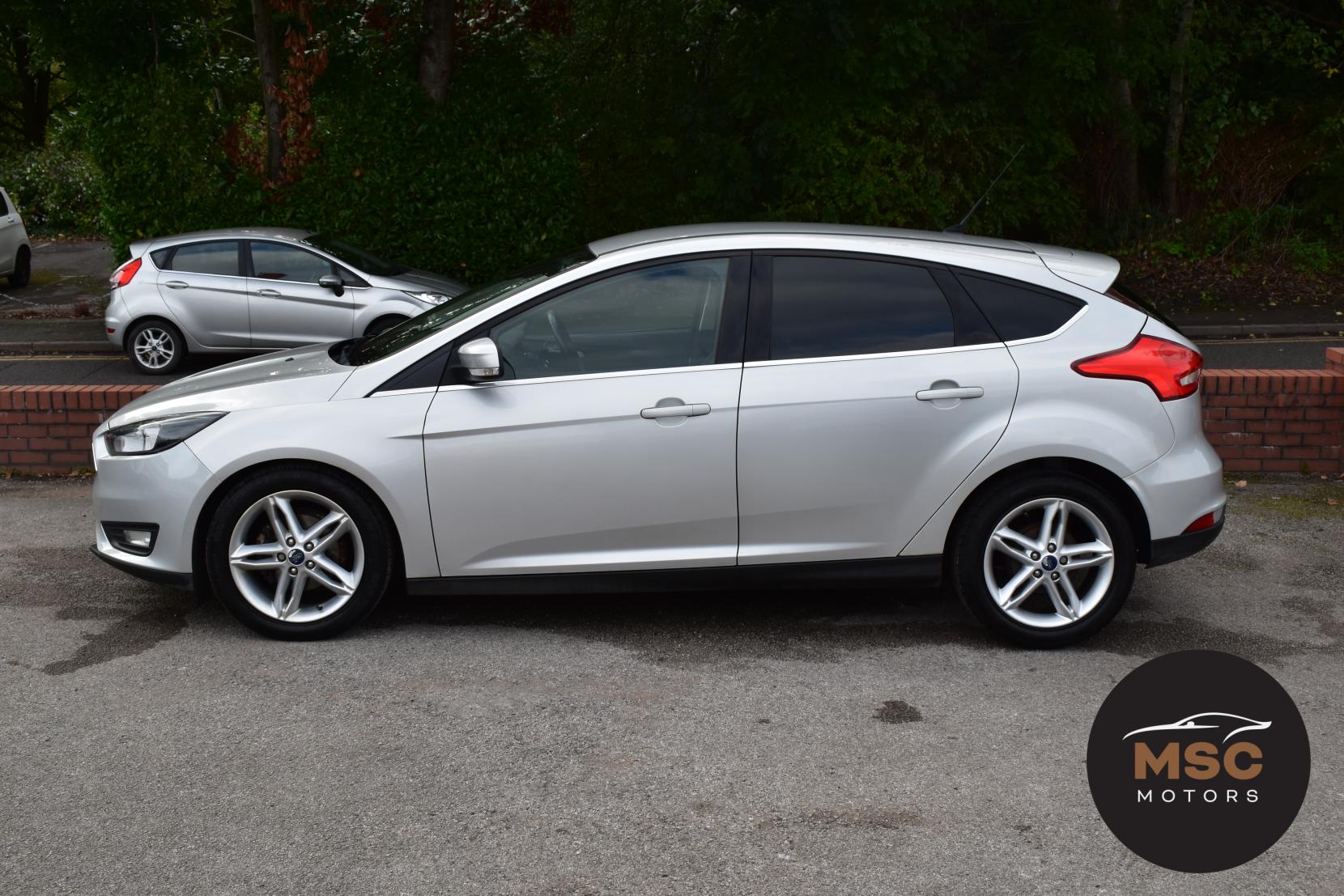 Ford Focus 1.0T EcoBoost Zetec Hatchback 5dr Petrol Manual Euro 6 (s/s) (125 ps)