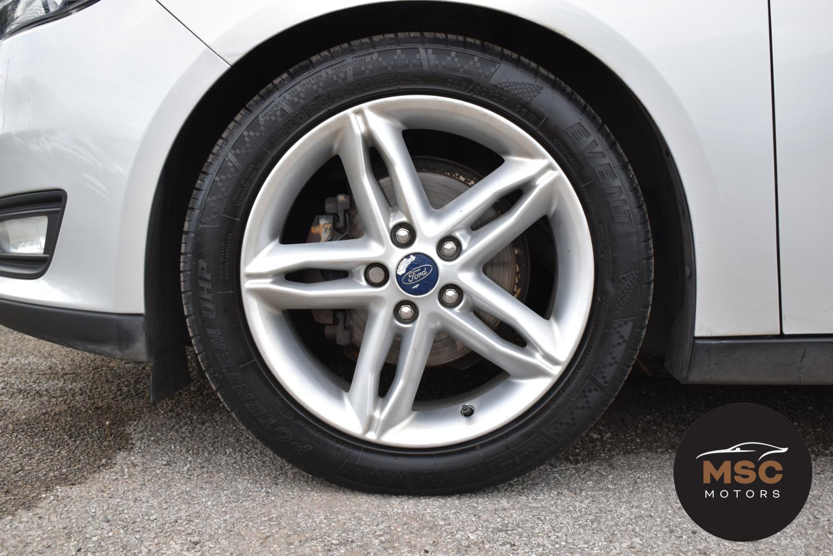 Ford Focus 1.0T EcoBoost Zetec Hatchback 5dr Petrol Manual Euro 6 (s/s) (125 ps)