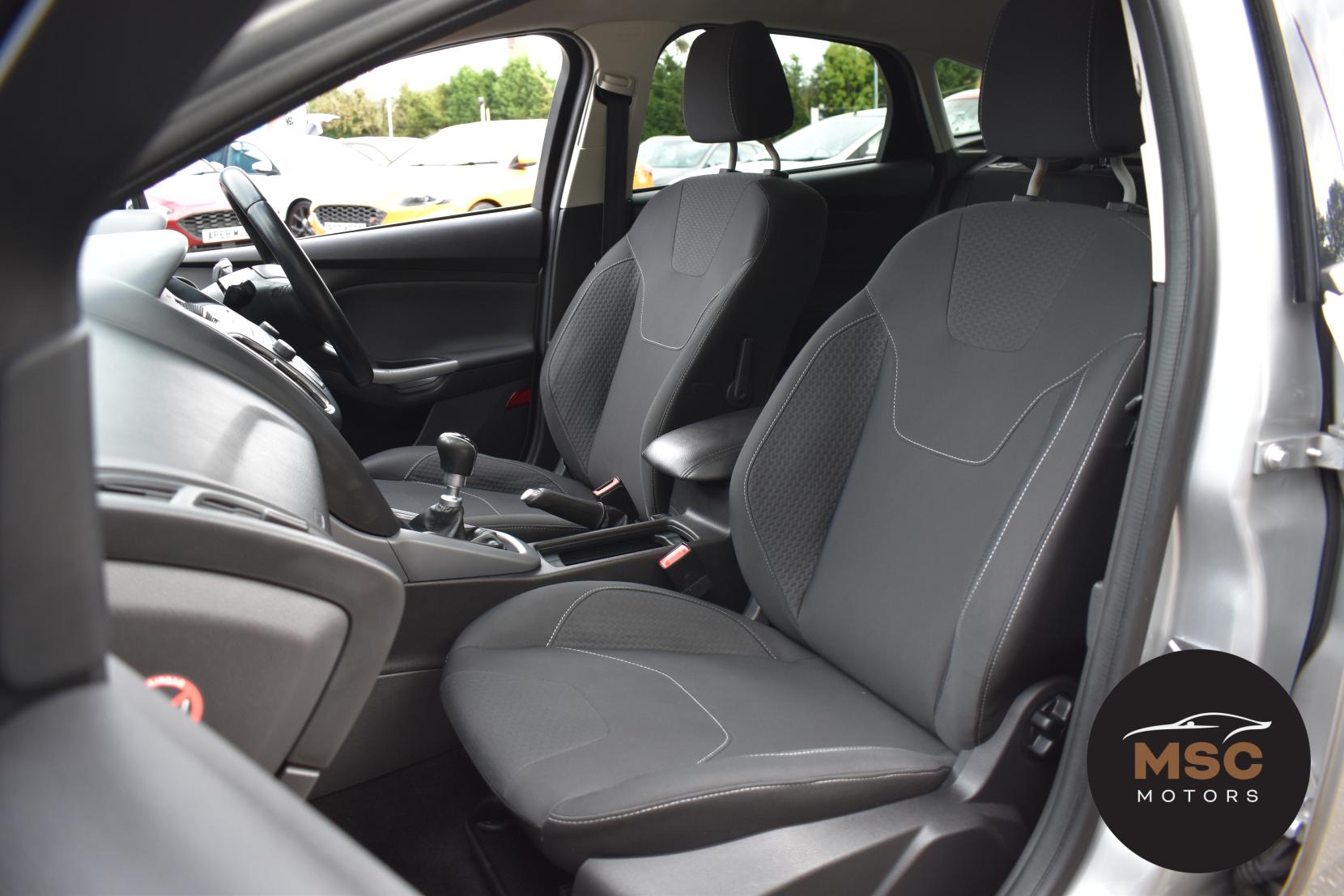 Ford Focus 1.0T EcoBoost Zetec Hatchback 5dr Petrol Manual Euro 6 (s/s) (125 ps)