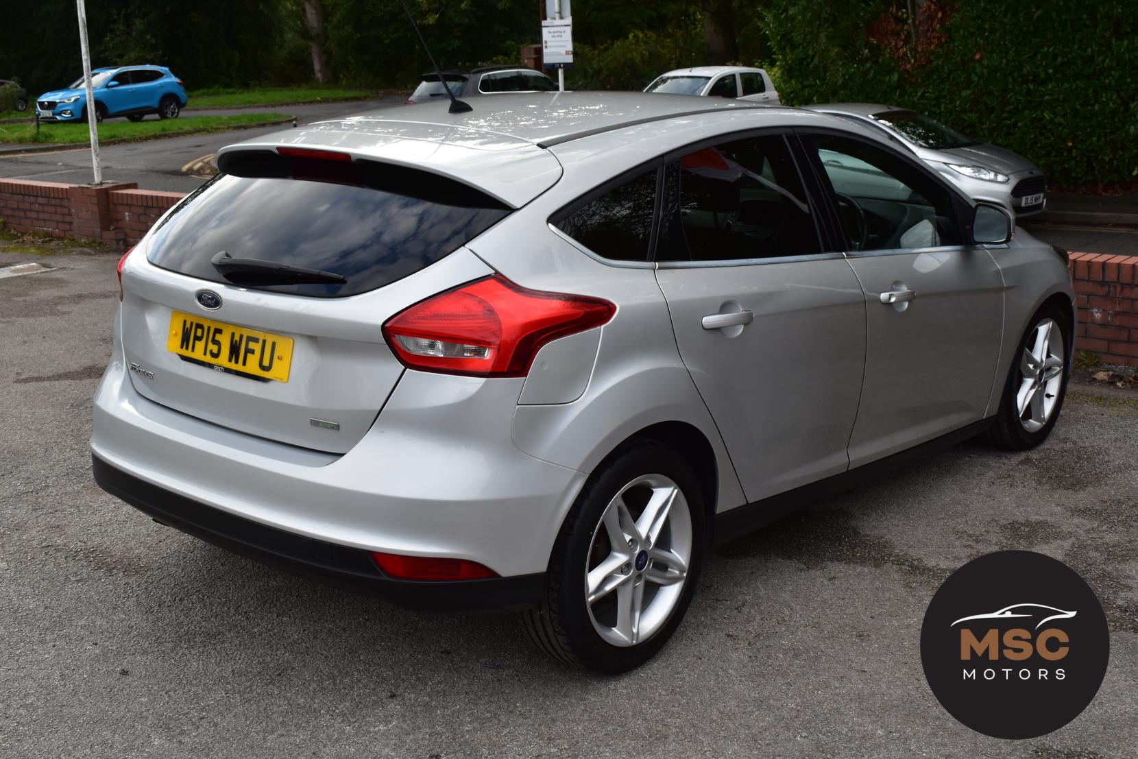 Ford Focus 1.0T EcoBoost Zetec Hatchback 5dr Petrol Manual Euro 6 (s/s) (125 ps)
