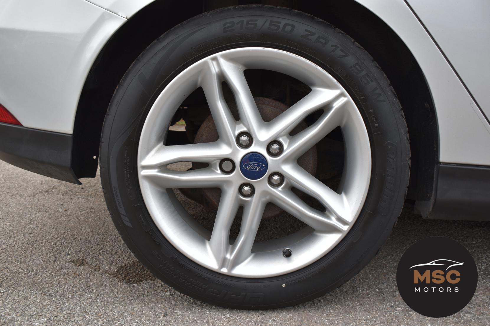Ford Focus 1.0T EcoBoost Zetec Hatchback 5dr Petrol Manual Euro 6 (s/s) (125 ps)