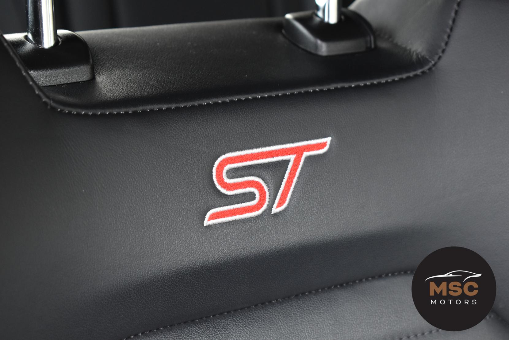 Ford Focus 2.3T EcoBoost ST Hatchback 5dr Petrol Manual Euro 6 (s/s) (280 ps)