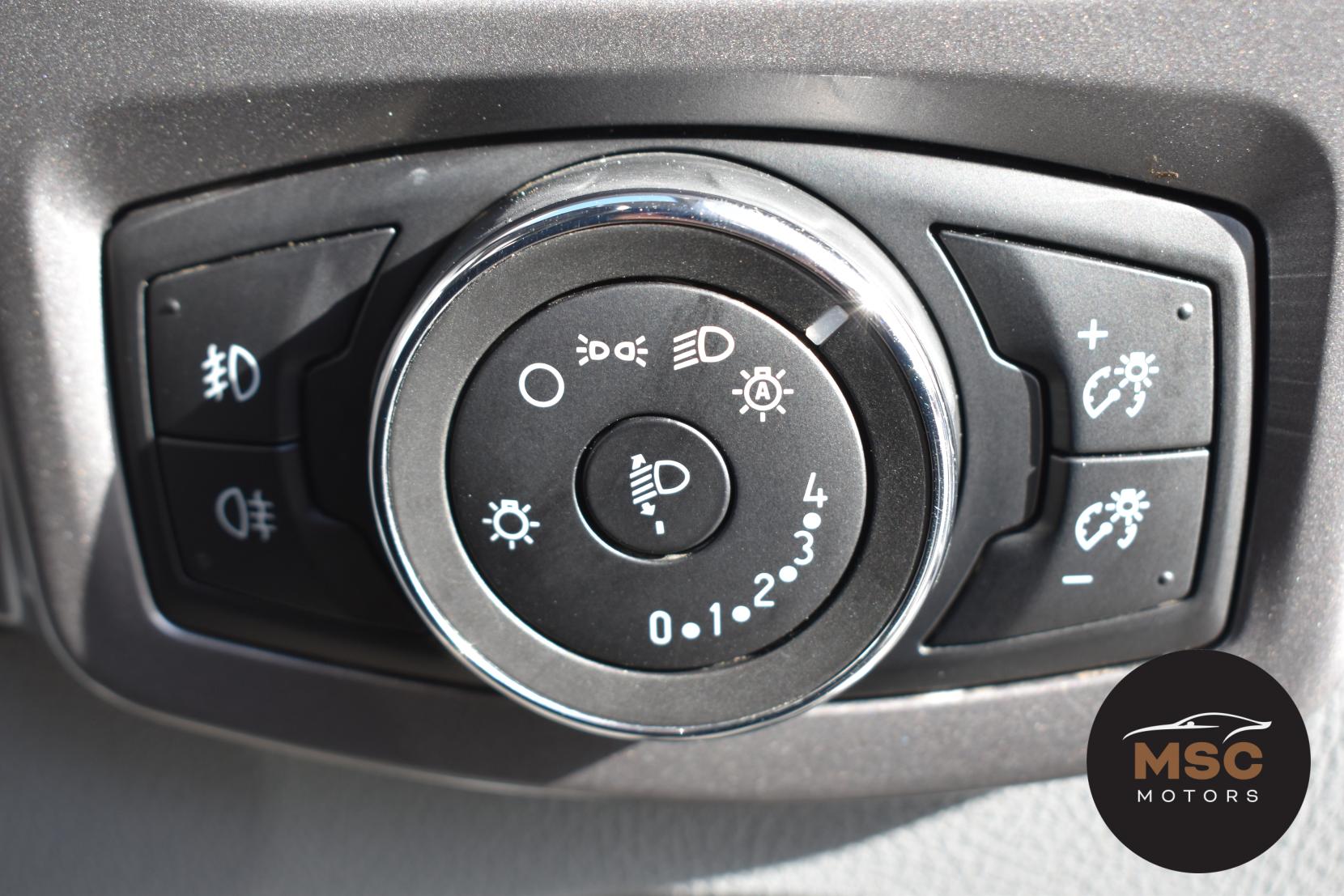 Ford Transit Custom 2.0 TDCi 290 Trend Panel Van 5dr Diesel Manual L1 H1 (163 g/km, 128 bhp)