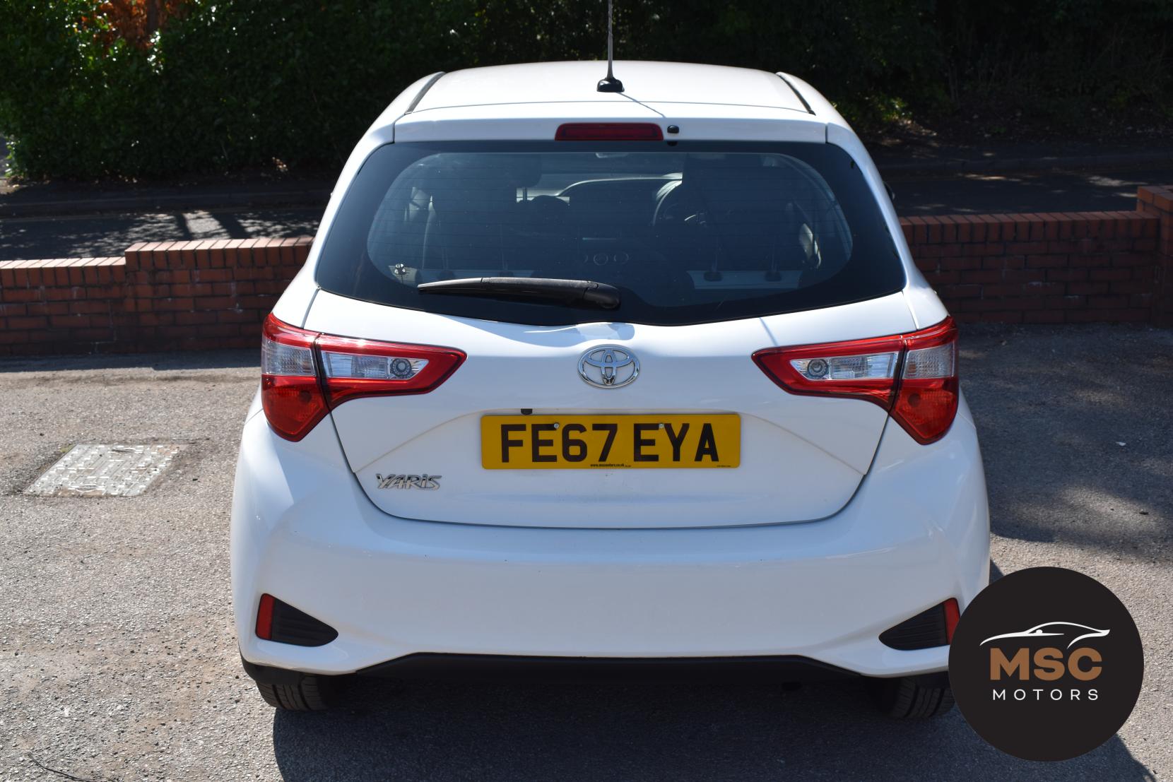 Toyota Yaris 1.5 VVT-i Icon Hatchback 5dr Petrol Manual Euro 6 (111 ps)