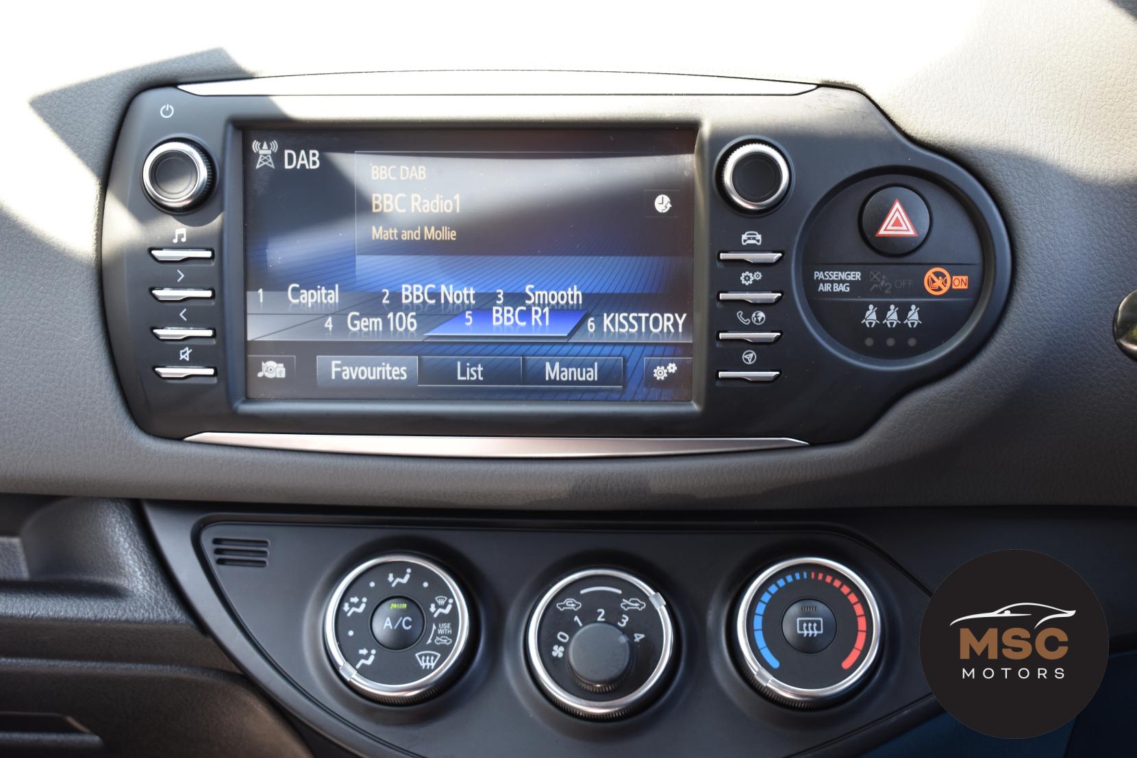 Toyota Yaris 1.5 VVT-i Icon Hatchback 5dr Petrol Manual Euro 6 (111 ps)
