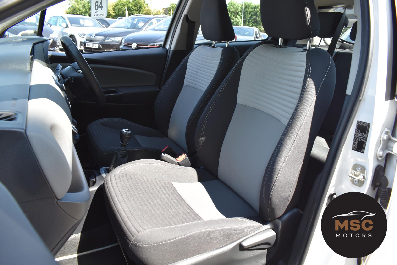 Toyota Yaris 1.5 VVT-i Icon Hatchback 5dr Petrol Manual Euro 6 (111 ps)