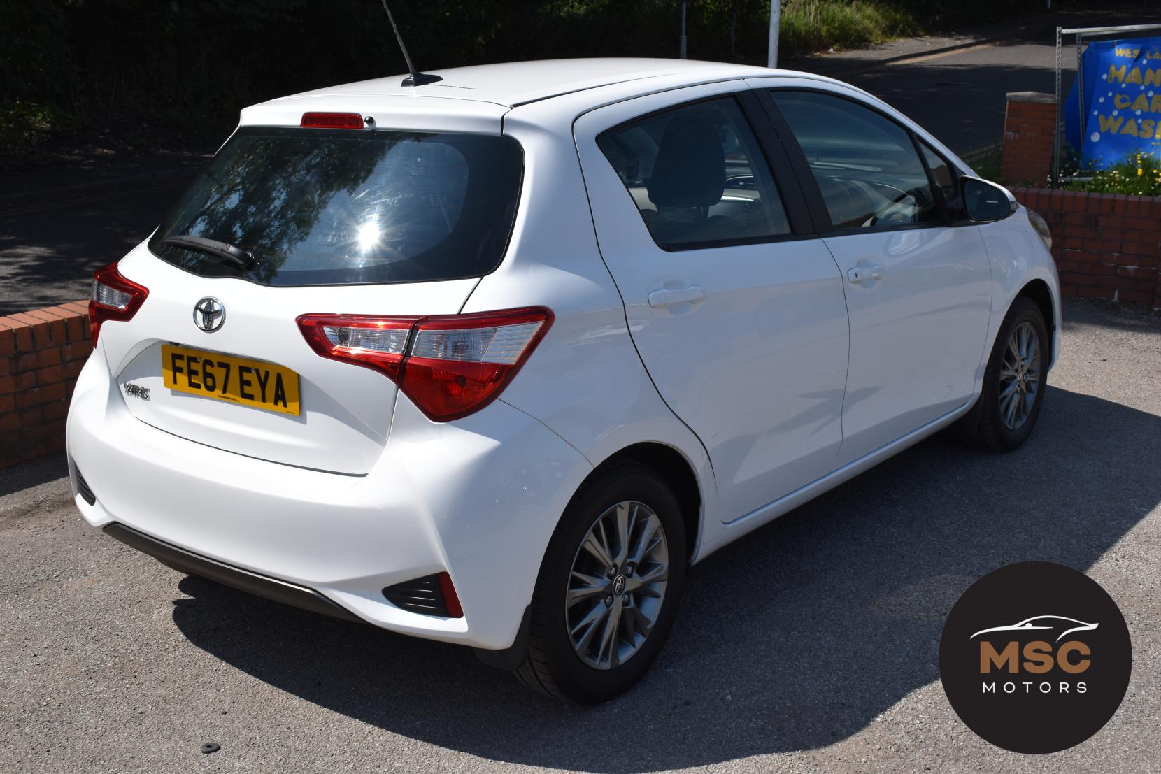 Toyota Yaris 1.5 VVT-i Icon Hatchback 5dr Petrol Manual Euro 6 (111 ps)
