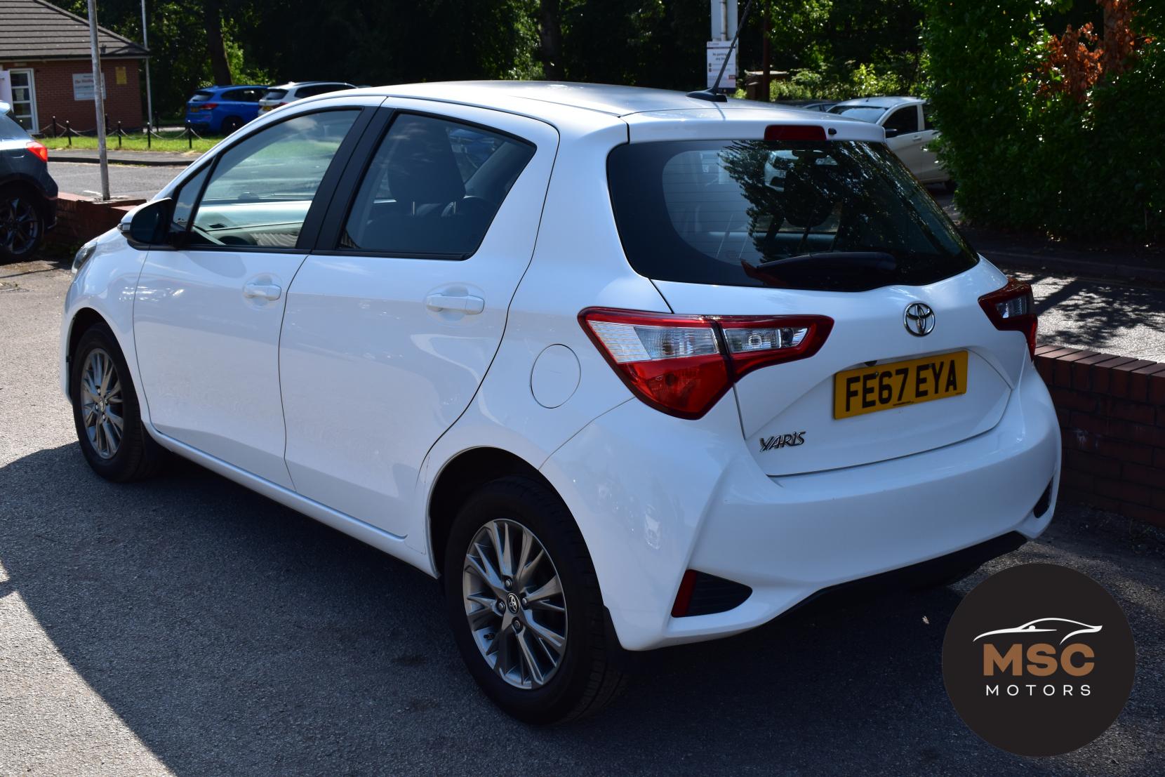Toyota Yaris 1.5 VVT-i Icon Hatchback 5dr Petrol Manual Euro 6 (111 ps)
