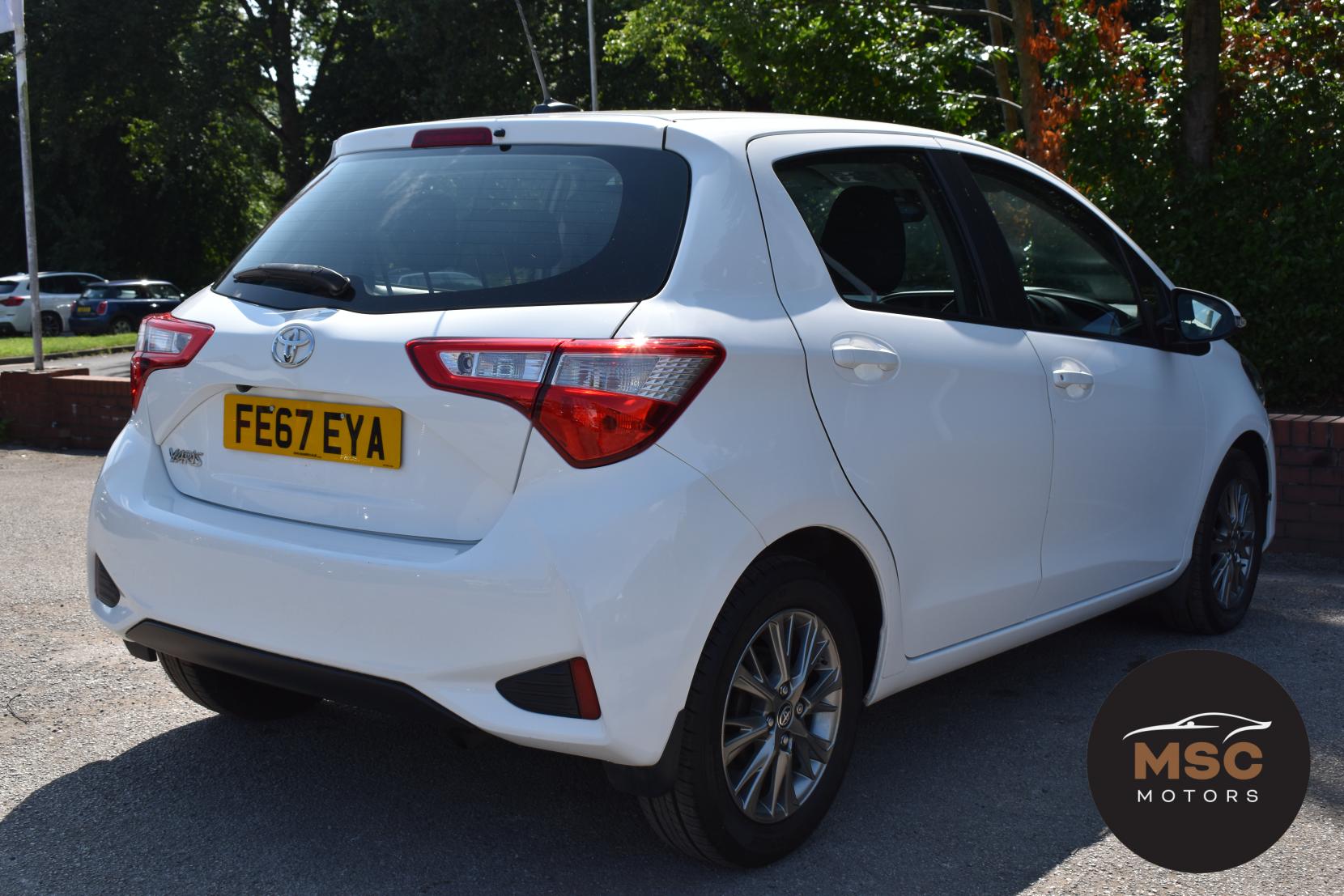 Toyota Yaris 1.5 VVT-i Icon Hatchback 5dr Petrol Manual Euro 6 (111 ps)