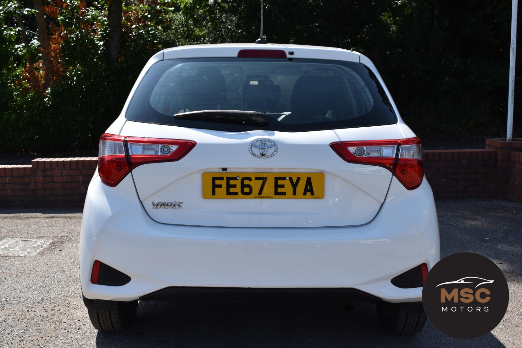 Toyota Yaris 1.5 VVT-i Icon Hatchback 5dr Petrol Manual Euro 6 (111 ps)