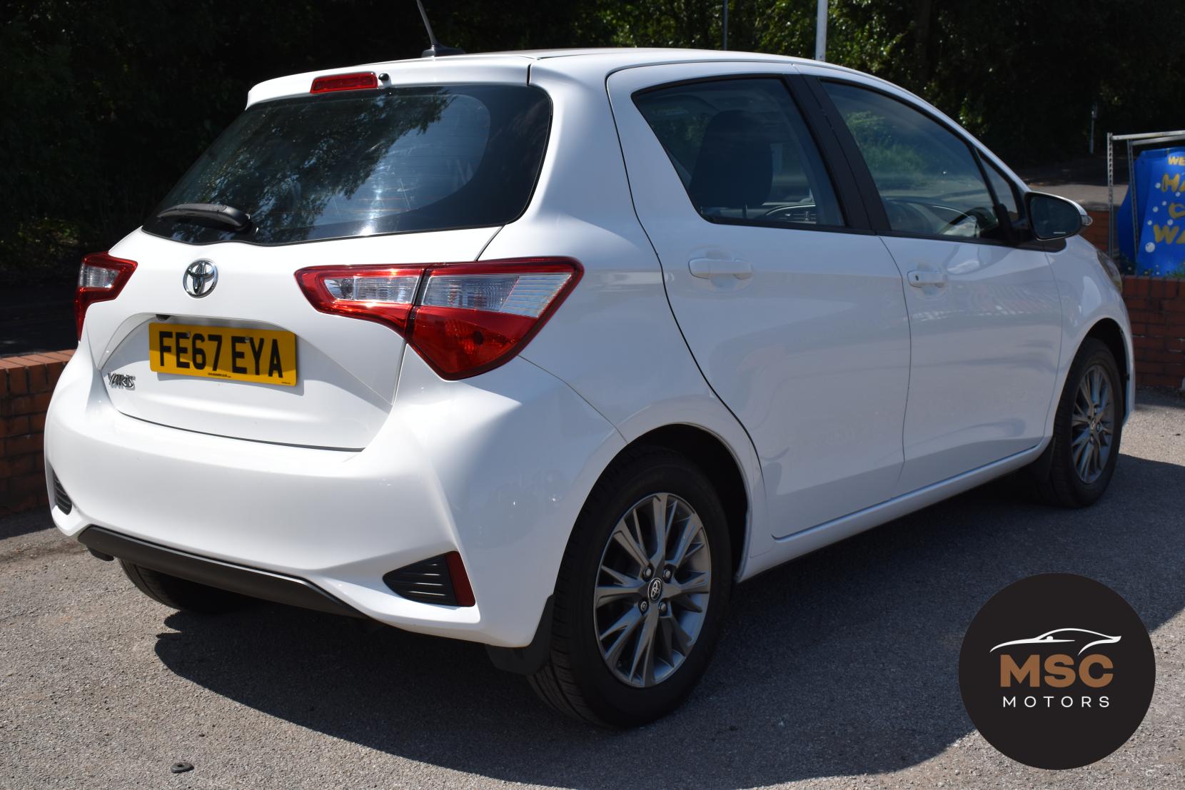 Toyota Yaris 1.5 VVT-i Icon Hatchback 5dr Petrol Manual Euro 6 (111 ps)