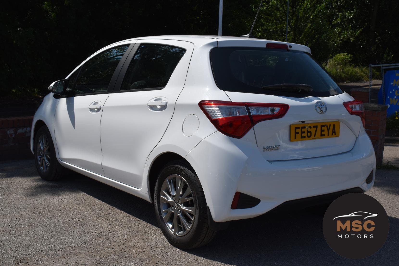 Toyota Yaris 1.5 VVT-i Icon Hatchback 5dr Petrol Manual Euro 6 (111 ps)