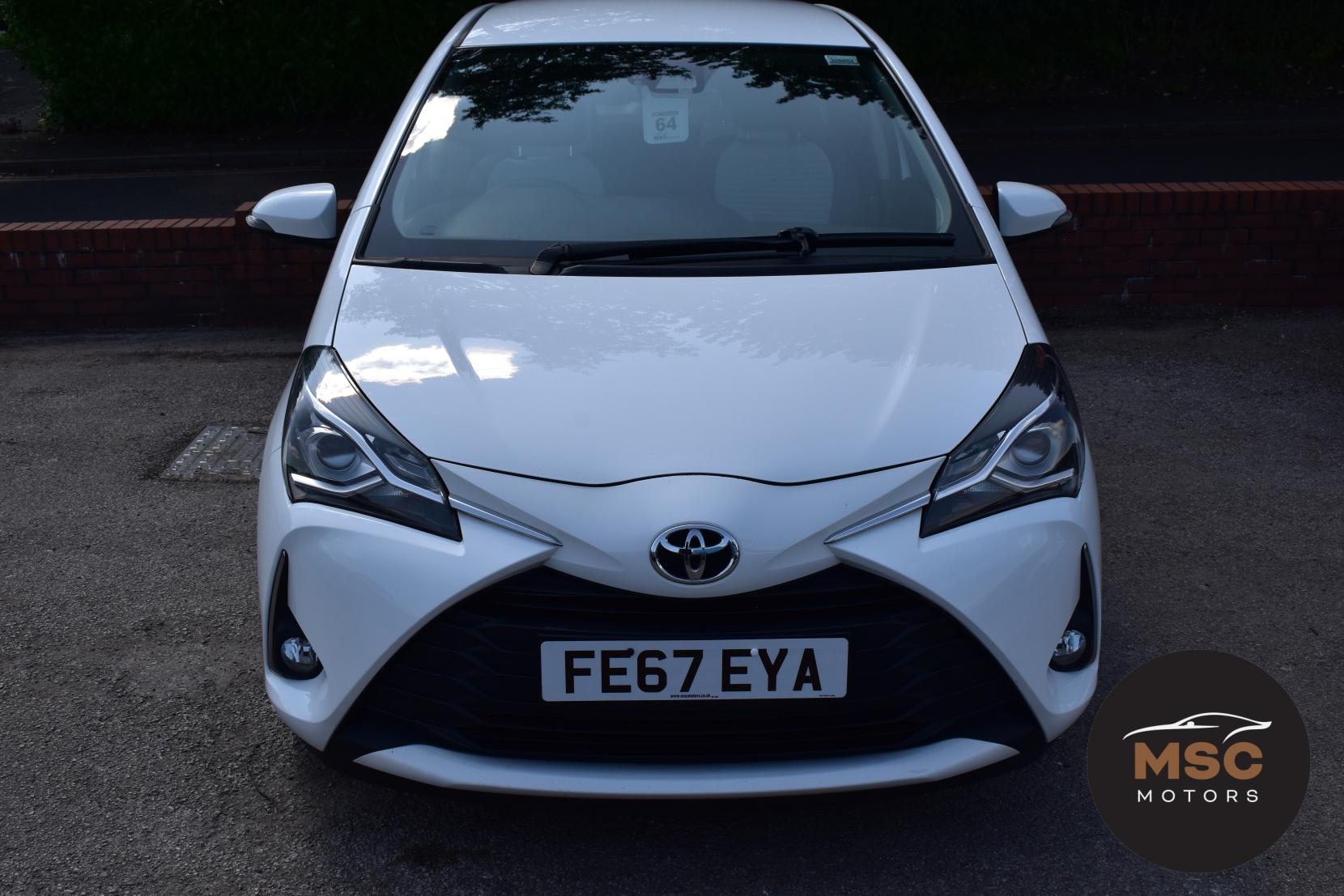 Toyota Yaris 1.5 VVT-i Icon Hatchback 5dr Petrol Manual Euro 6 (111 ps)
