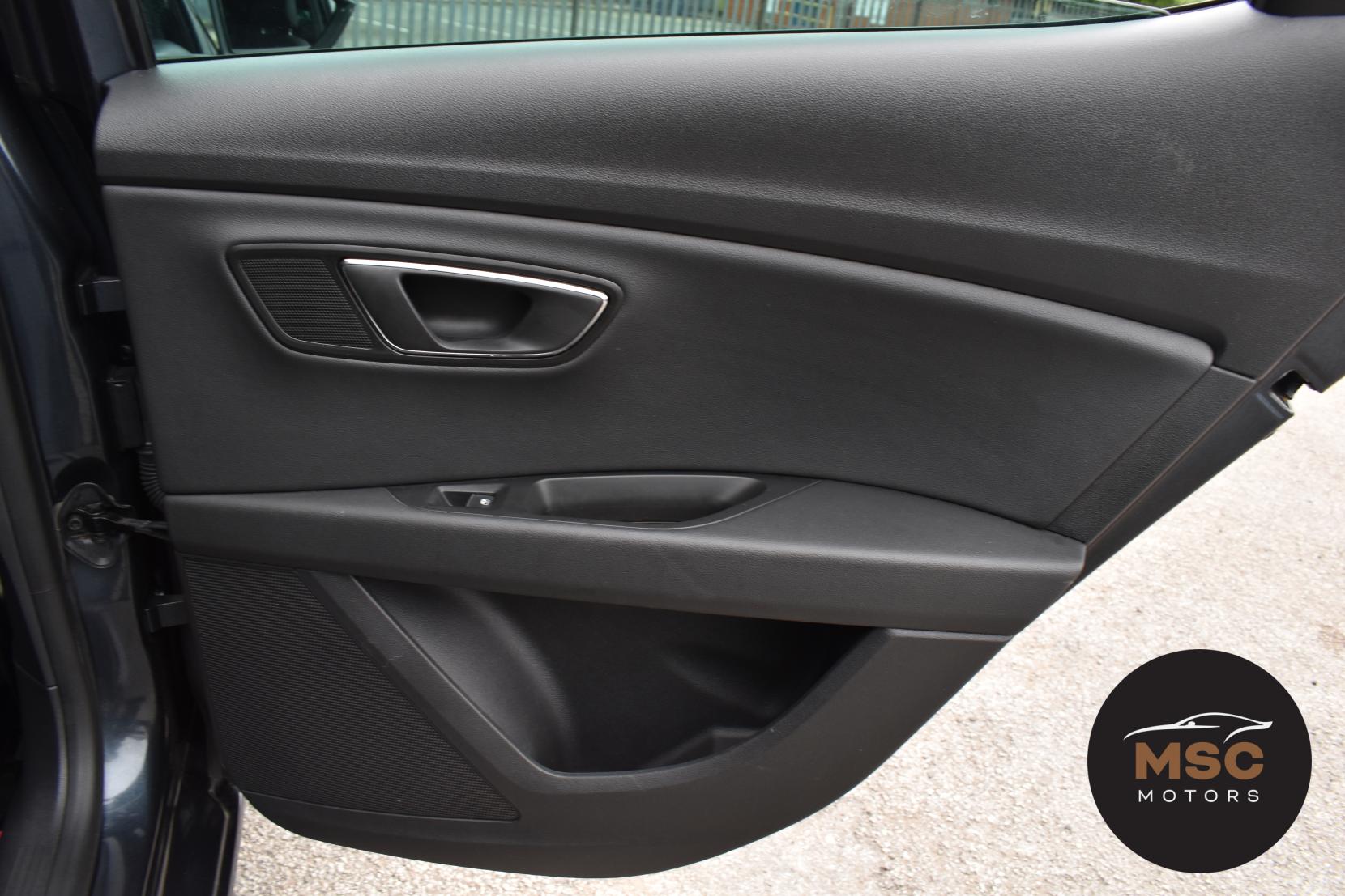 SEAT Leon 1.5 TSI EVO FR Black Edition Hatchback 5dr Petrol Manual Euro 6 (s/s) (130 ps)