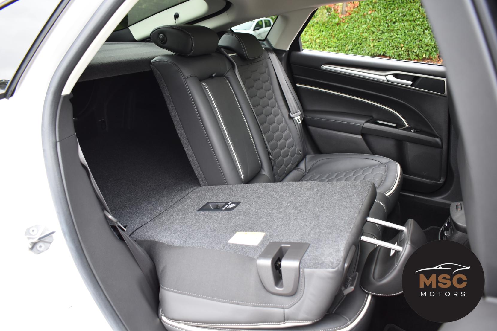 Ford Mondeo 2.0 TDCi Vignale Hatchback 5dr Diesel Powershift Euro 6 (s/s) (180 ps)
