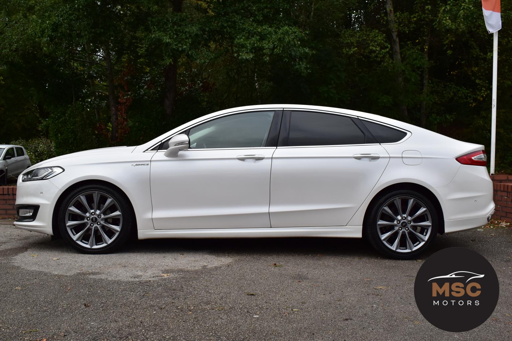 Ford Mondeo 2.0 TDCi Vignale Hatchback 5dr Diesel Powershift Euro 6 (s/s) (180 ps)
