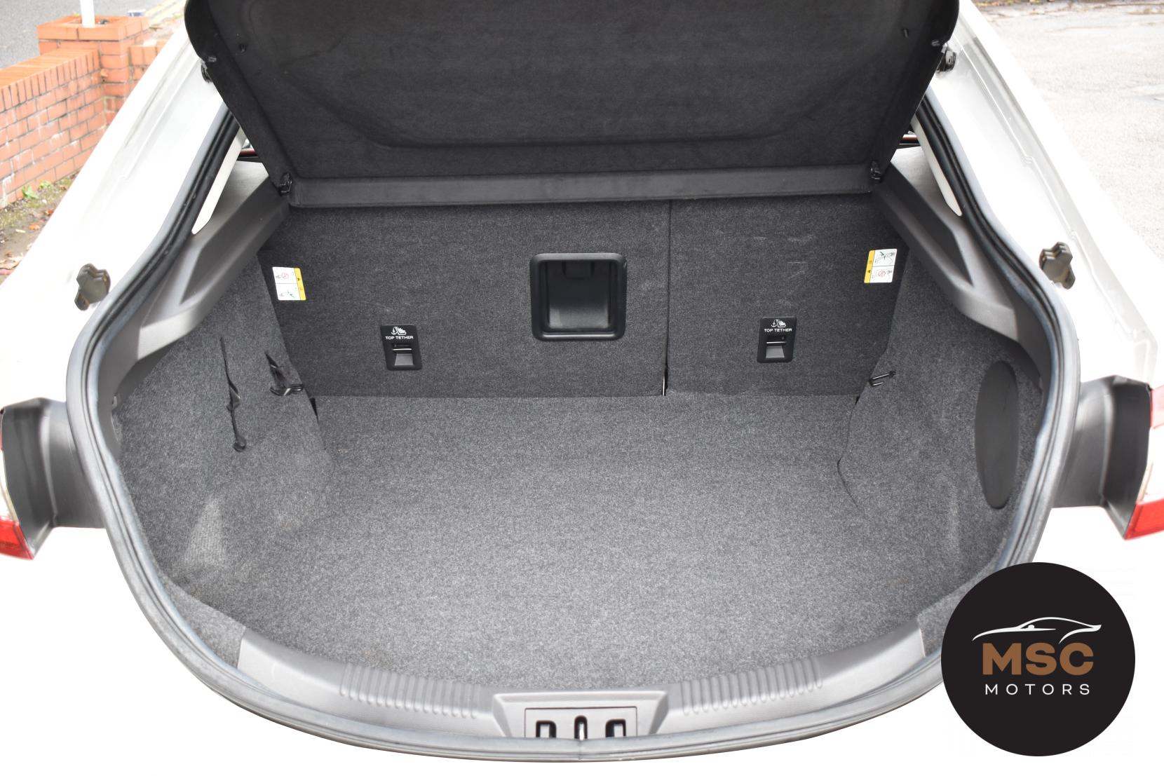 Ford Mondeo 2.0 TDCi Vignale Hatchback 5dr Diesel Powershift Euro 6 (s/s) (180 ps)
