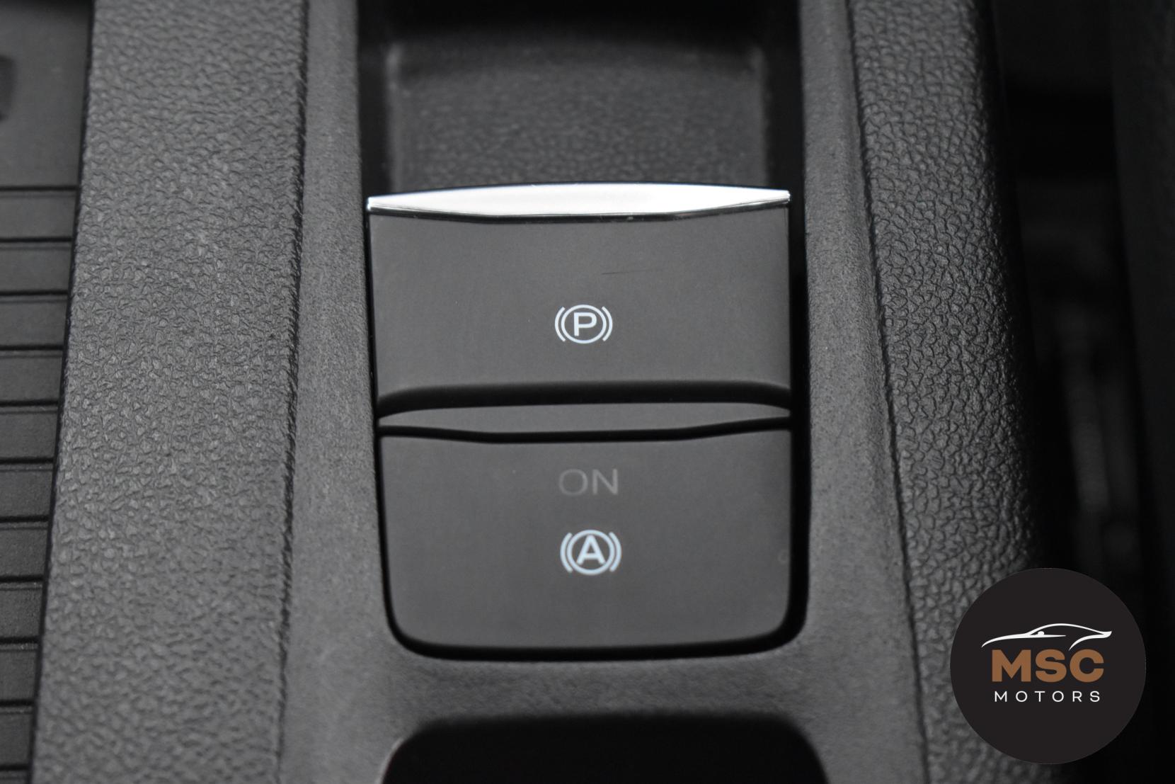 Ford Focus 1.0T EcoBoost ST-Line X Hatchback 5dr Petrol Manual Euro 6 (s/s) (125 ps)