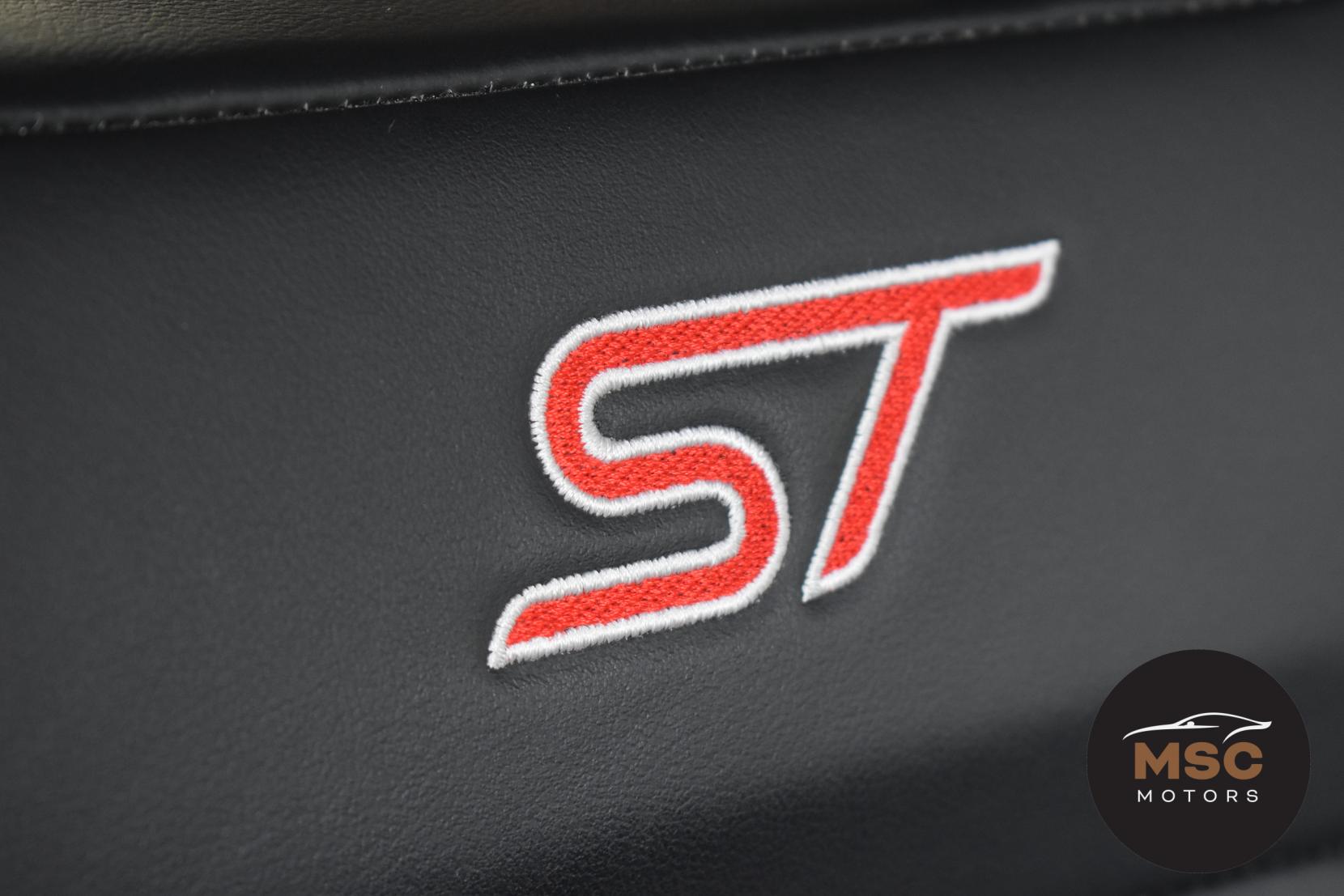 Ford Focus 2.3T EcoBoost ST Hatchback 5dr Petrol Manual Euro 6 (s/s) (280 ps)