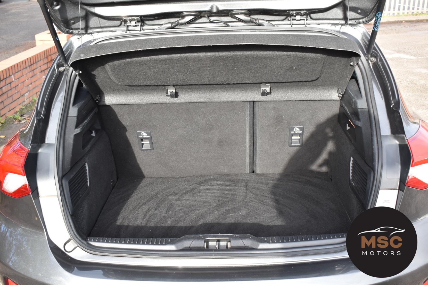 Ford Focus 2.3T EcoBoost ST Hatchback 5dr Petrol Manual Euro 6 (s/s) (280 ps)