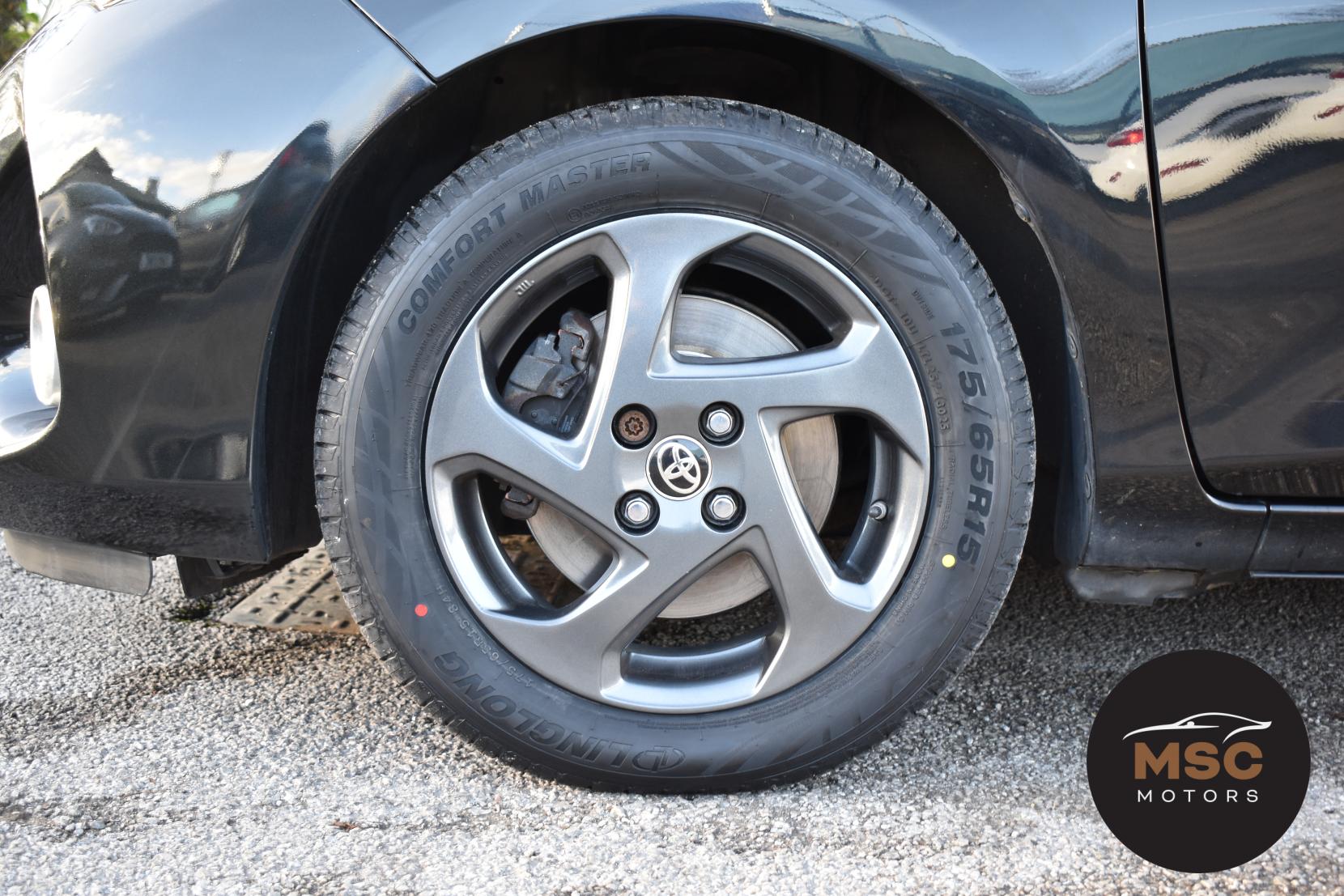 Toyota Yaris 1.5 VVT-h Icon Hatchback 5dr Petrol Hybrid E-CVT Euro 6 (101 ps)